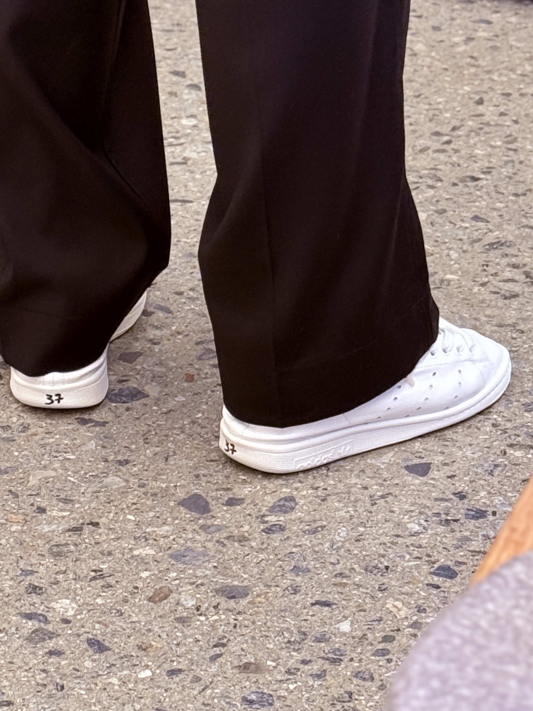 Carhartt WIP x IAB Studio OG Detroit Jacket Milky Blue, (W) Balenciaga x Adidas Stan Smith Core White Green 착용 스타일 - 3