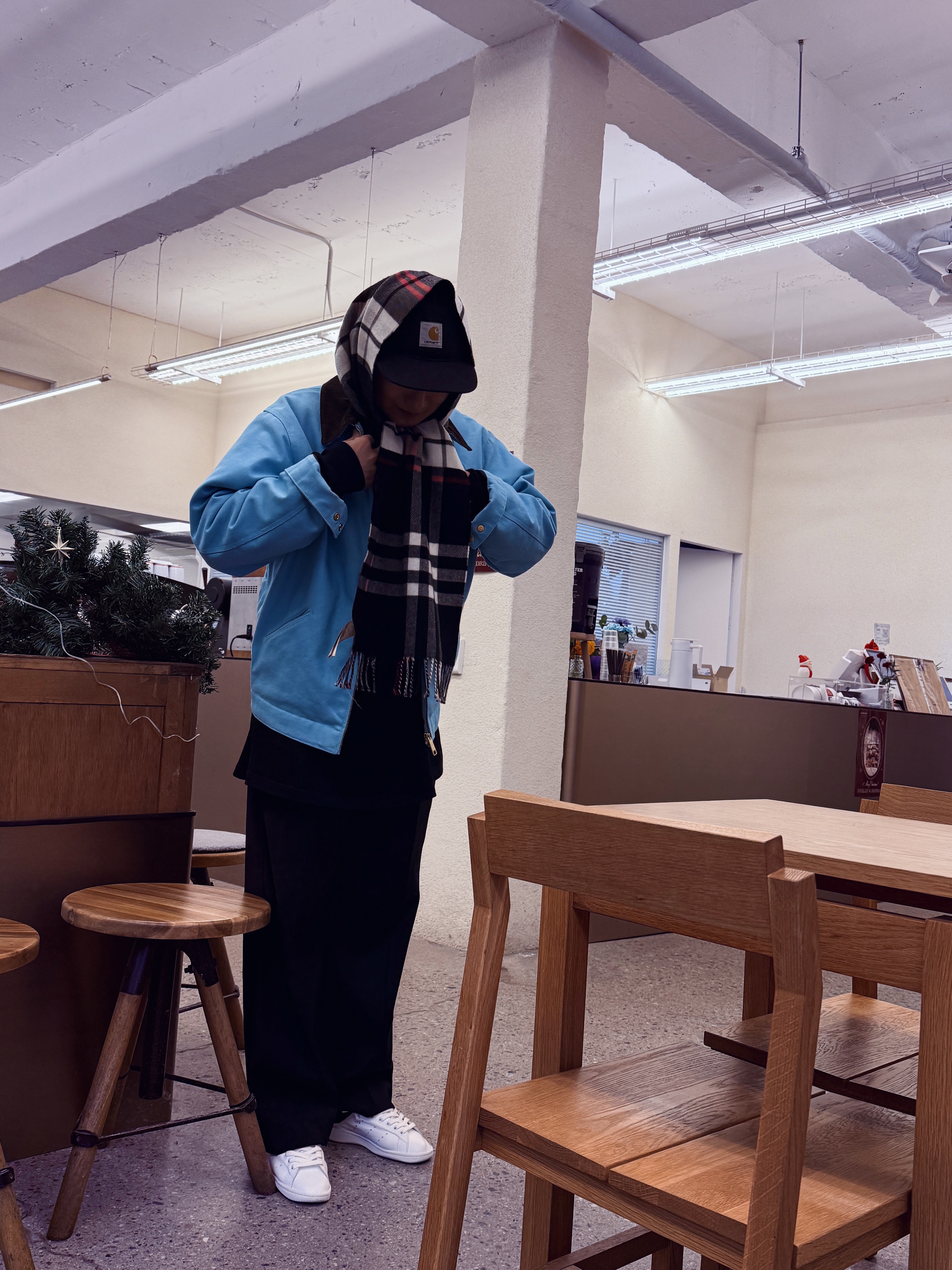 Carhartt WIP x IAB Studio OG Detroit Jacket Milky Blue, (W) Balenciaga x Adidas Stan Smith Core White Green 착용 스타일 - 1