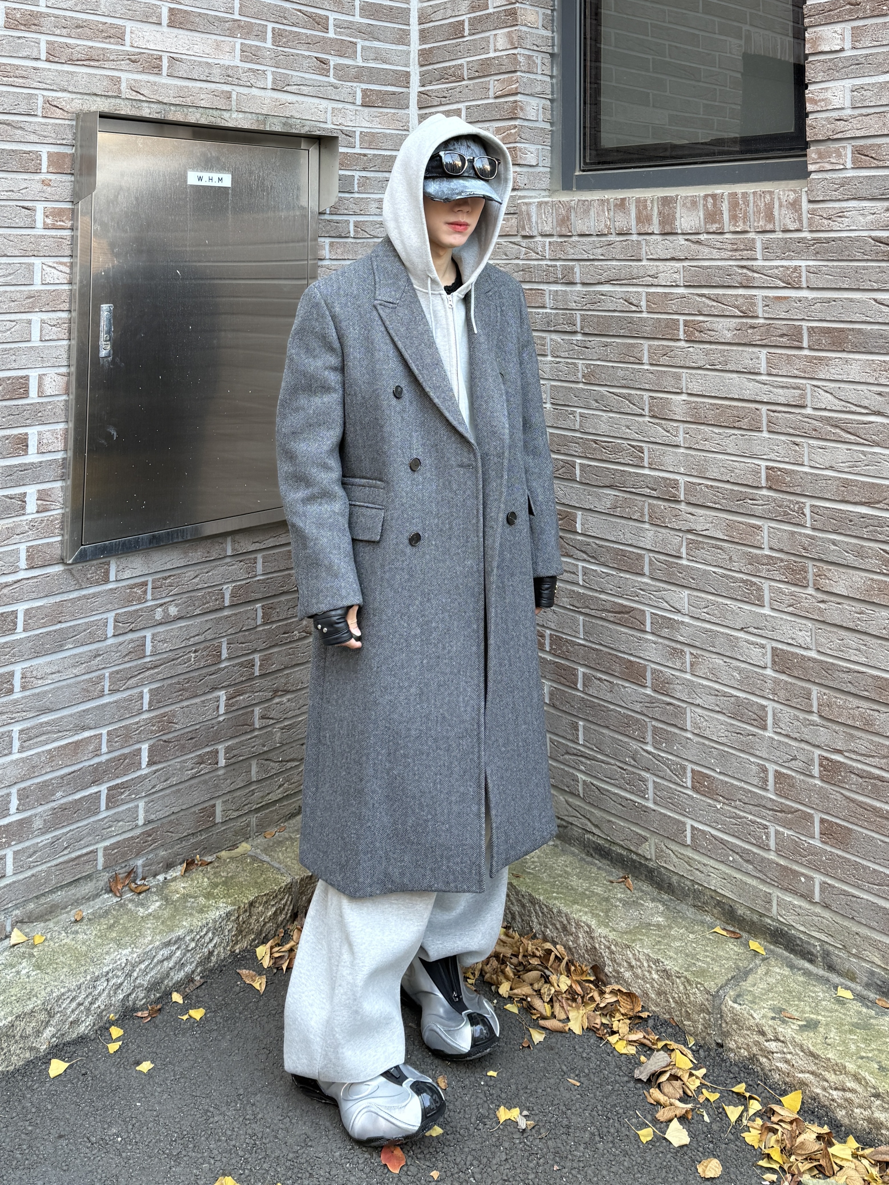 Balenciaga Basketball Sneakers Silver Black, MJD X KOIN SEOUL Wide Cargo Sweat Pants 착용 스타일 - 6