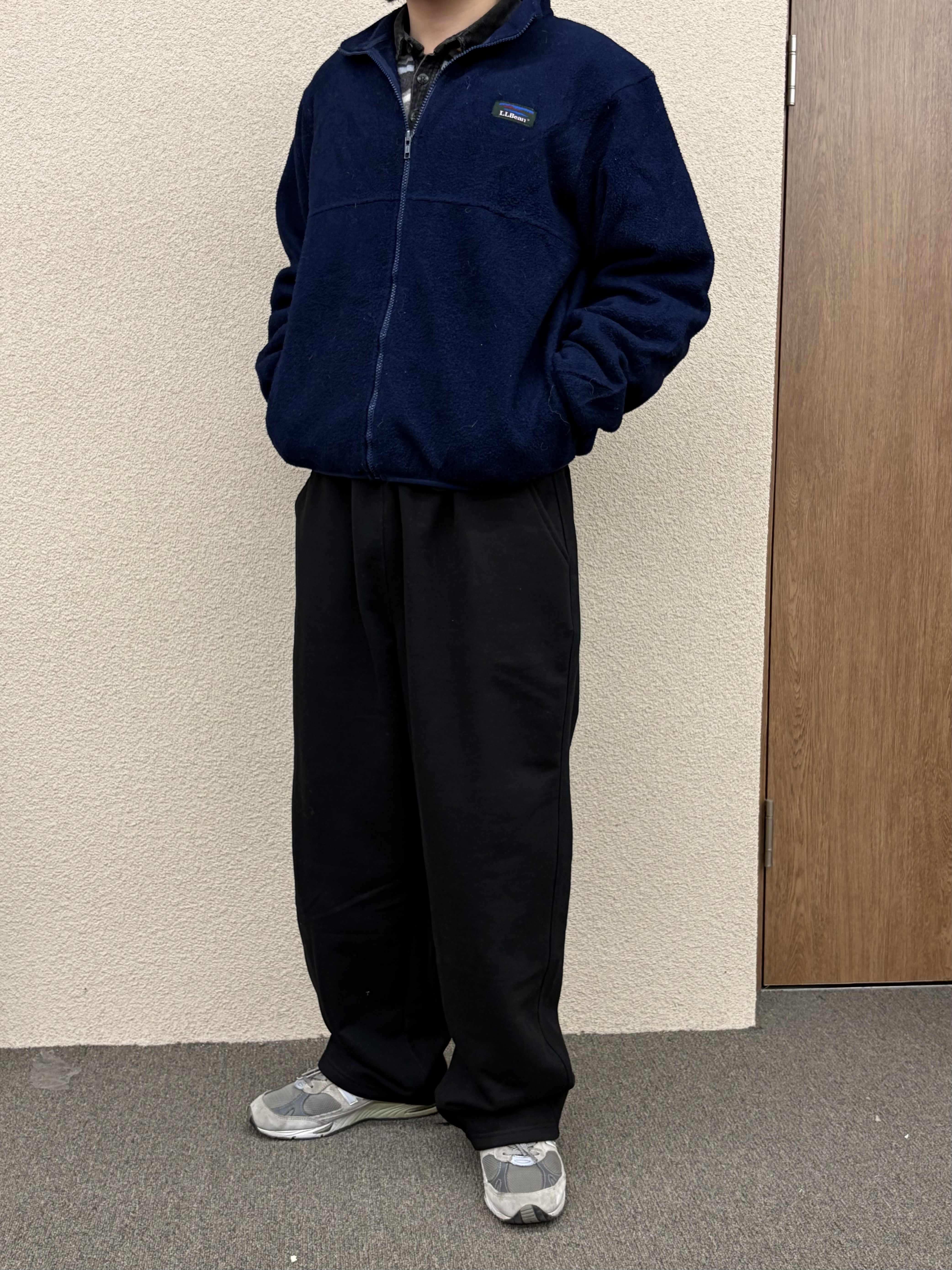 [KREAM 단독] Knitted Sun Training Pants Black, New Balance 991 Made in UK Grey 착용 스타일 - 1