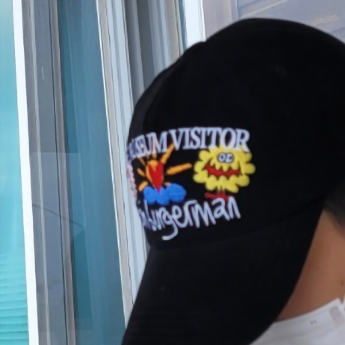 THE MUSEUM VISITOR キャップ Jon Burgerman The Museum Visitor Hand THE MUSEUM VISITOR キャップ Jon Burgerman The Museum Visitor Hand