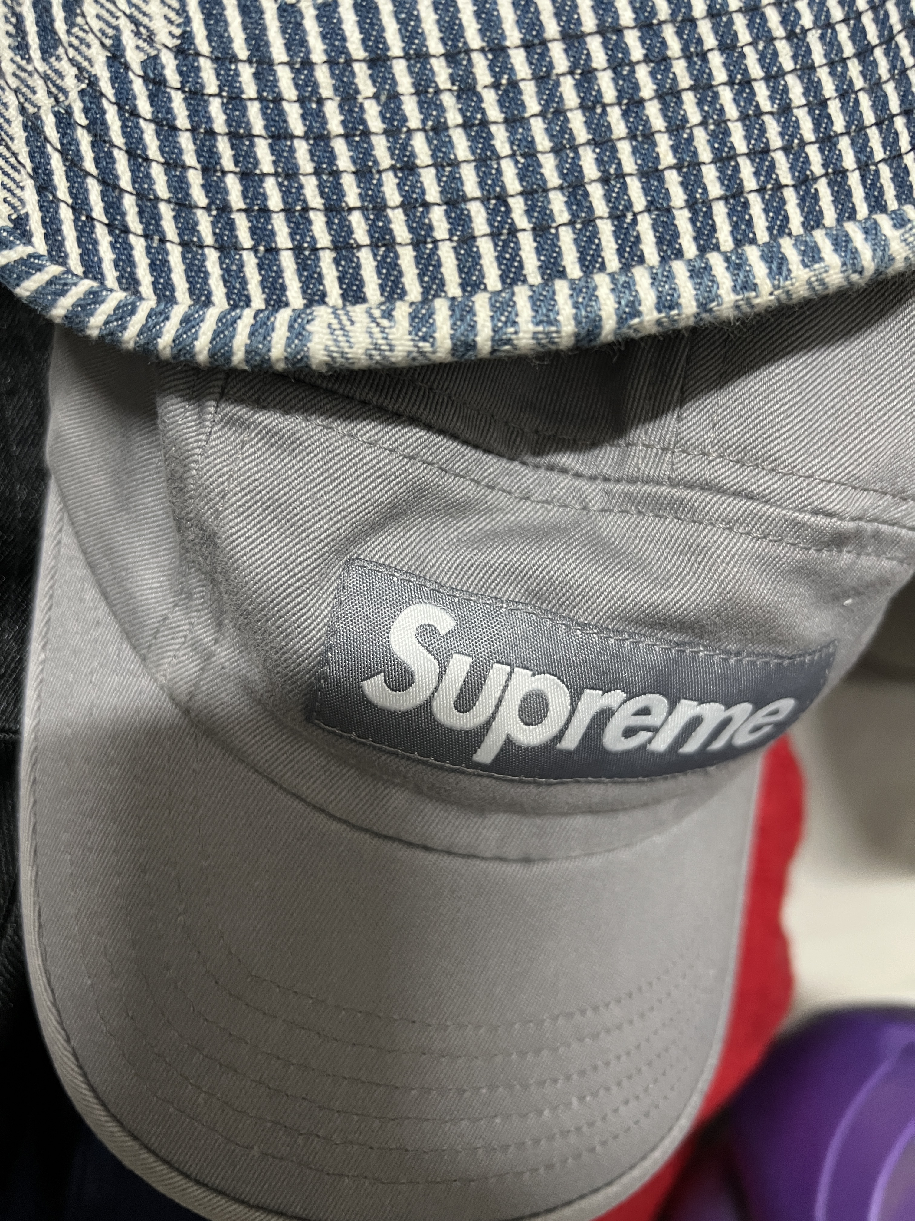 Supreme Washed Chino Twill Camp Cap Grey - 22SS 착용 스타일 - 1