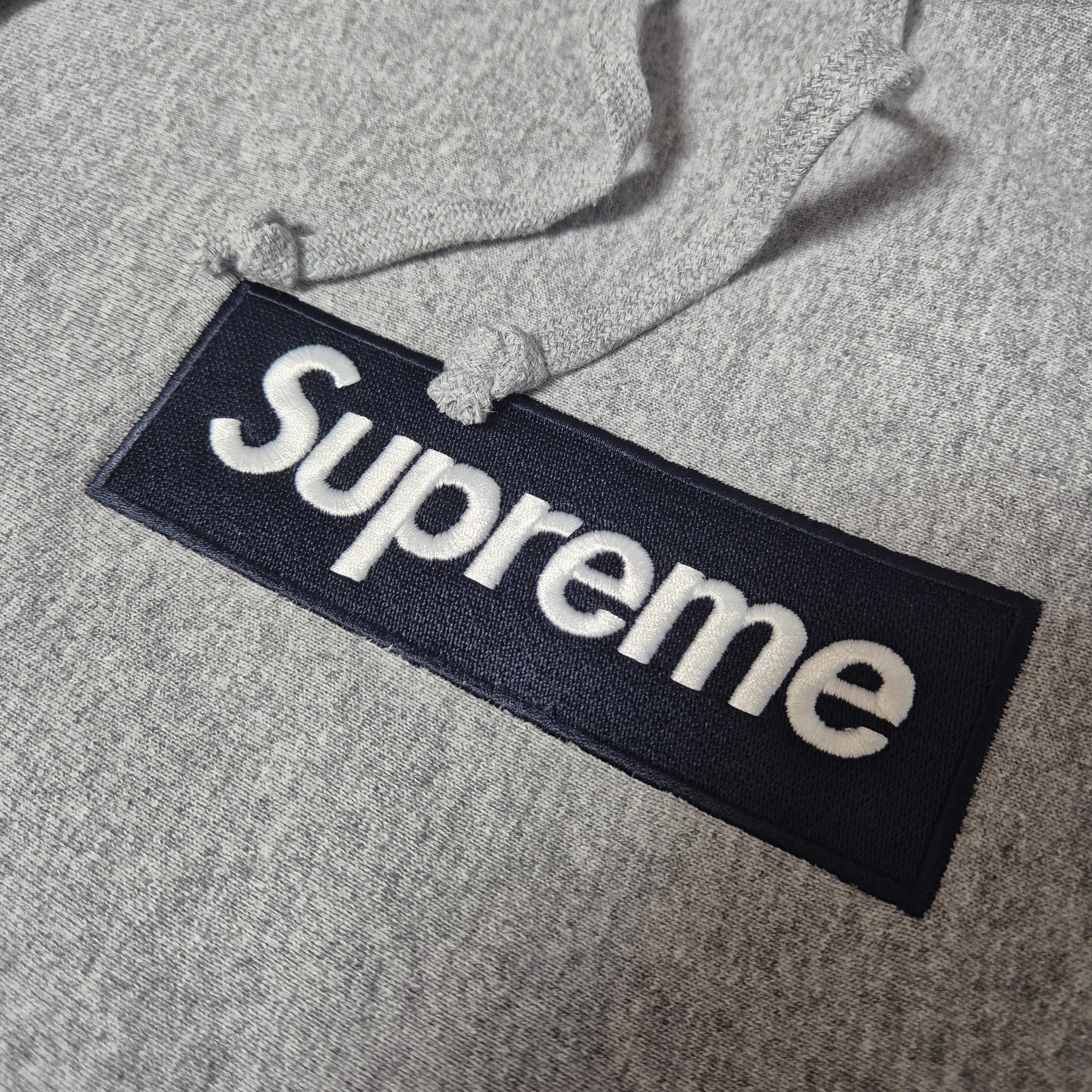 Supreme Box Logo Hooded Sweatshirt Heather Grey - 25FW 착용 스타일 - 2