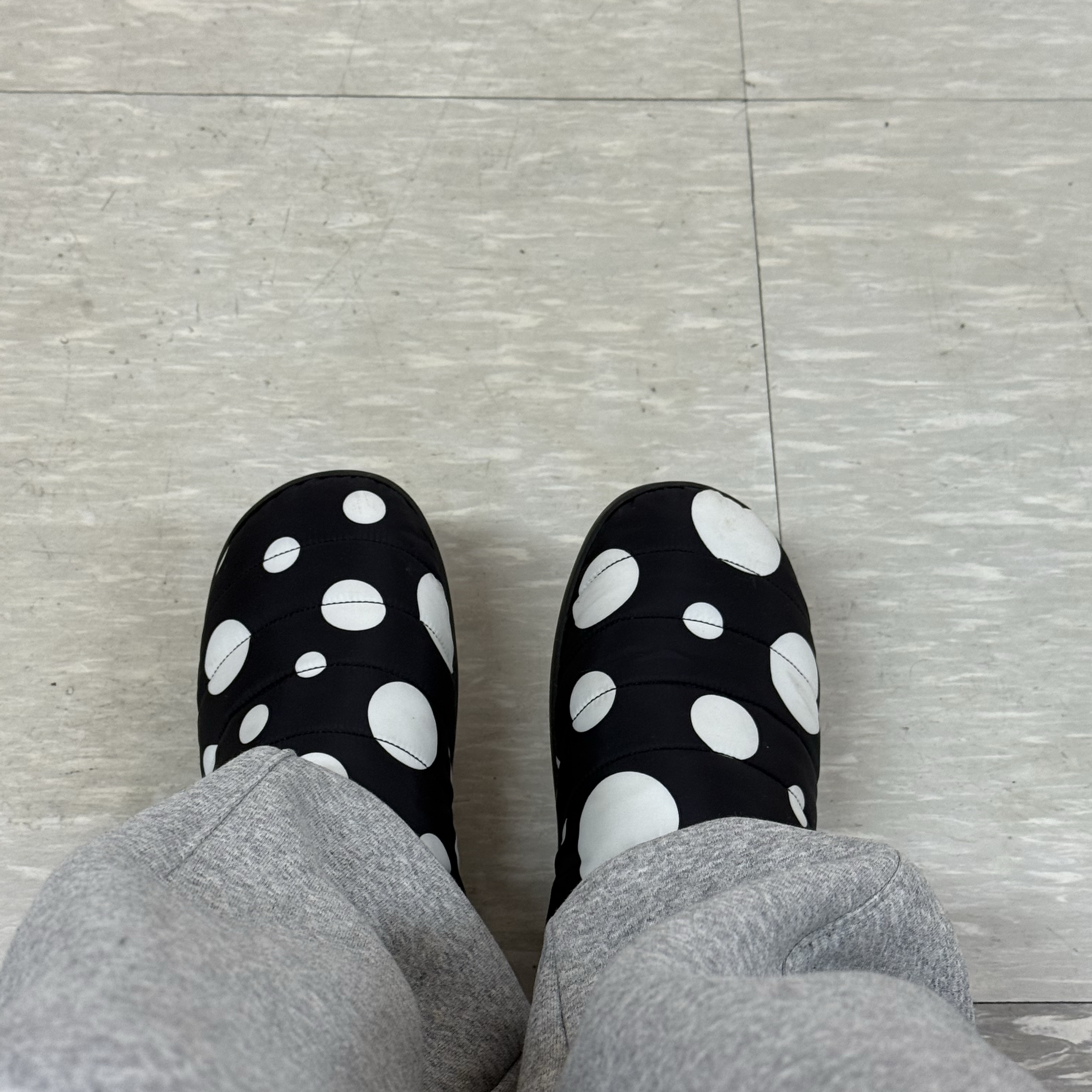 Subu Down Sandal Cream Snow Dot 착용 스타일