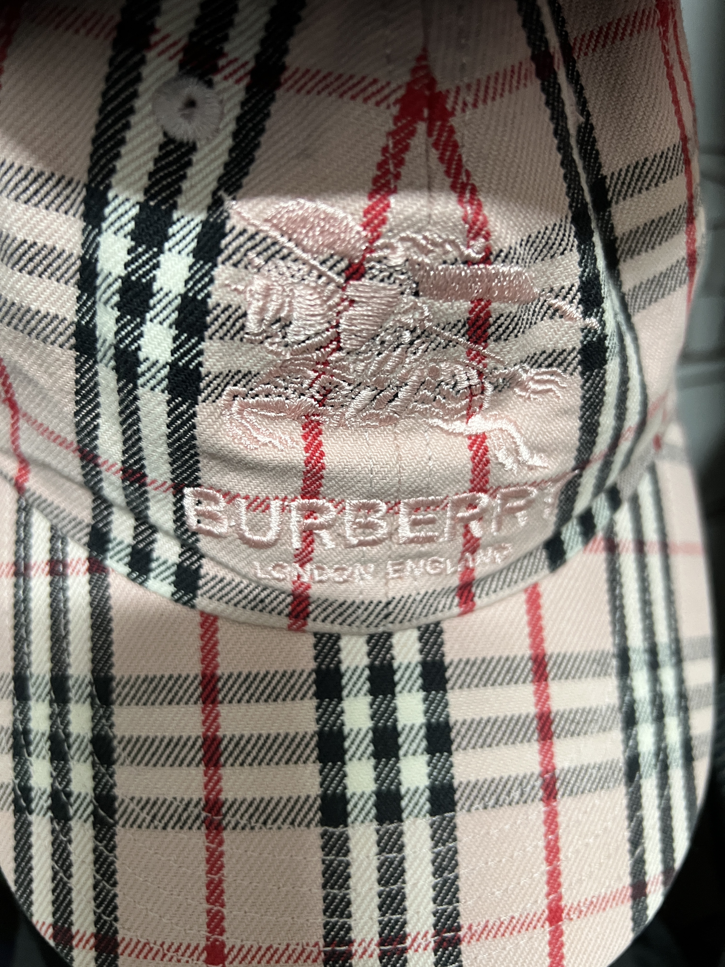 Supreme x Burberry Denim 6-Panel Pink - 22SS 착용 스타일 - 1