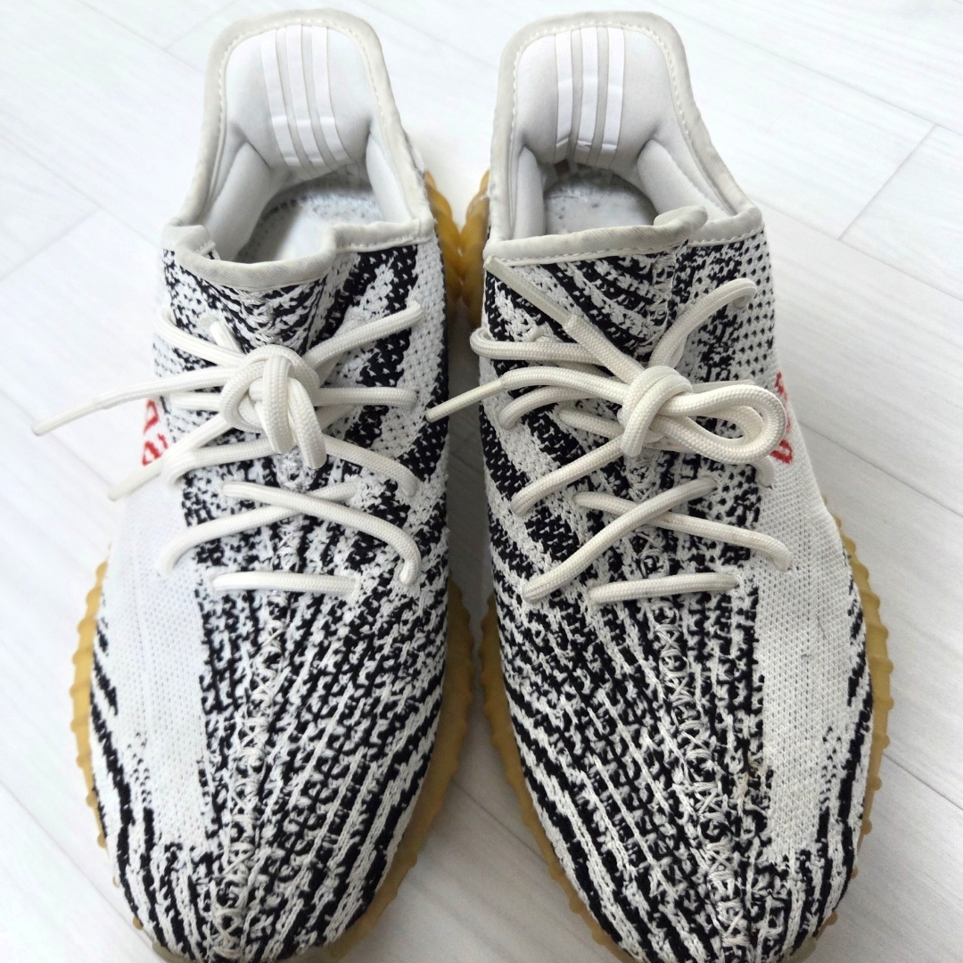 Adidas Yeezy Boost 350 V2 Zebra 2017/2019/2020 착용 스타일