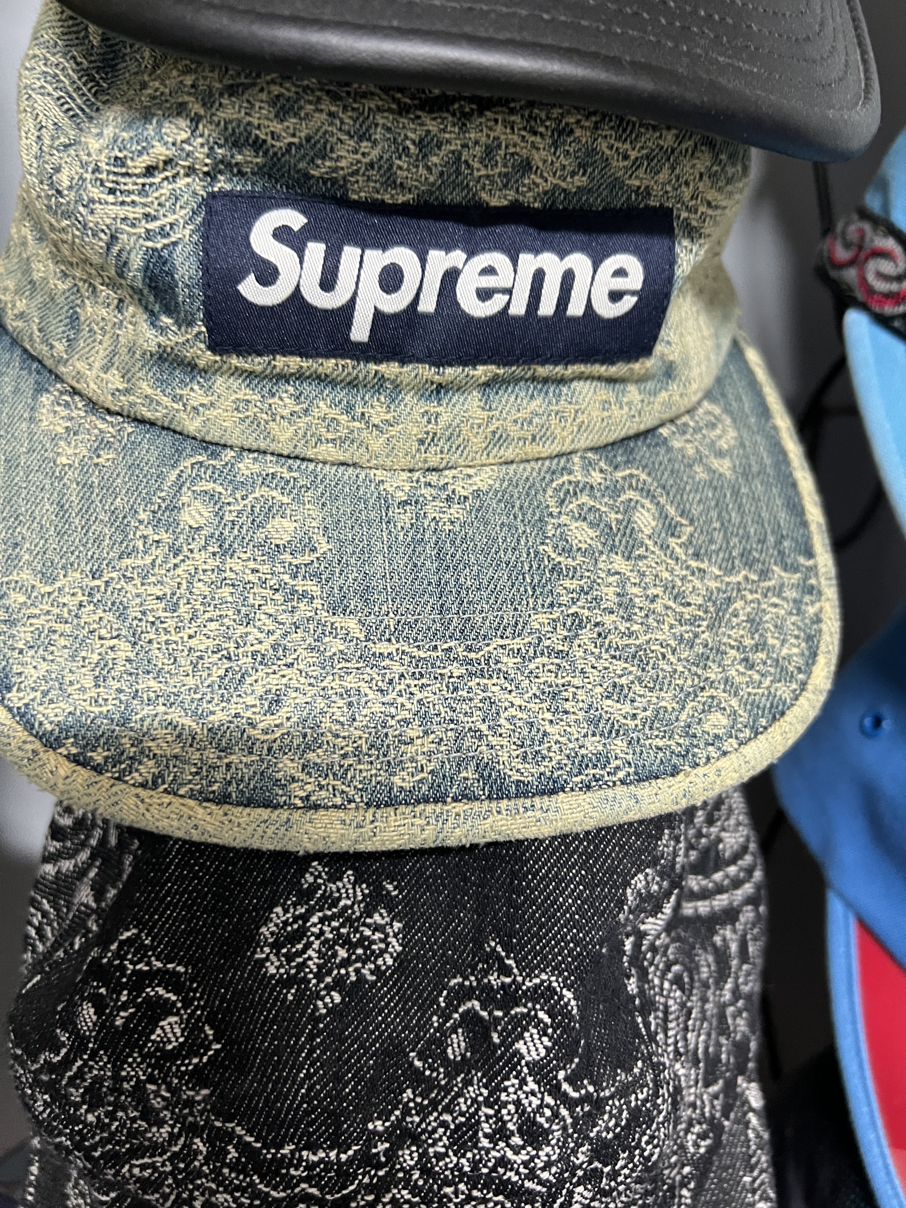 Supreme Bandana Jacquard Denim Camp Cap Blue - 25SS 착용 스타일 - 1