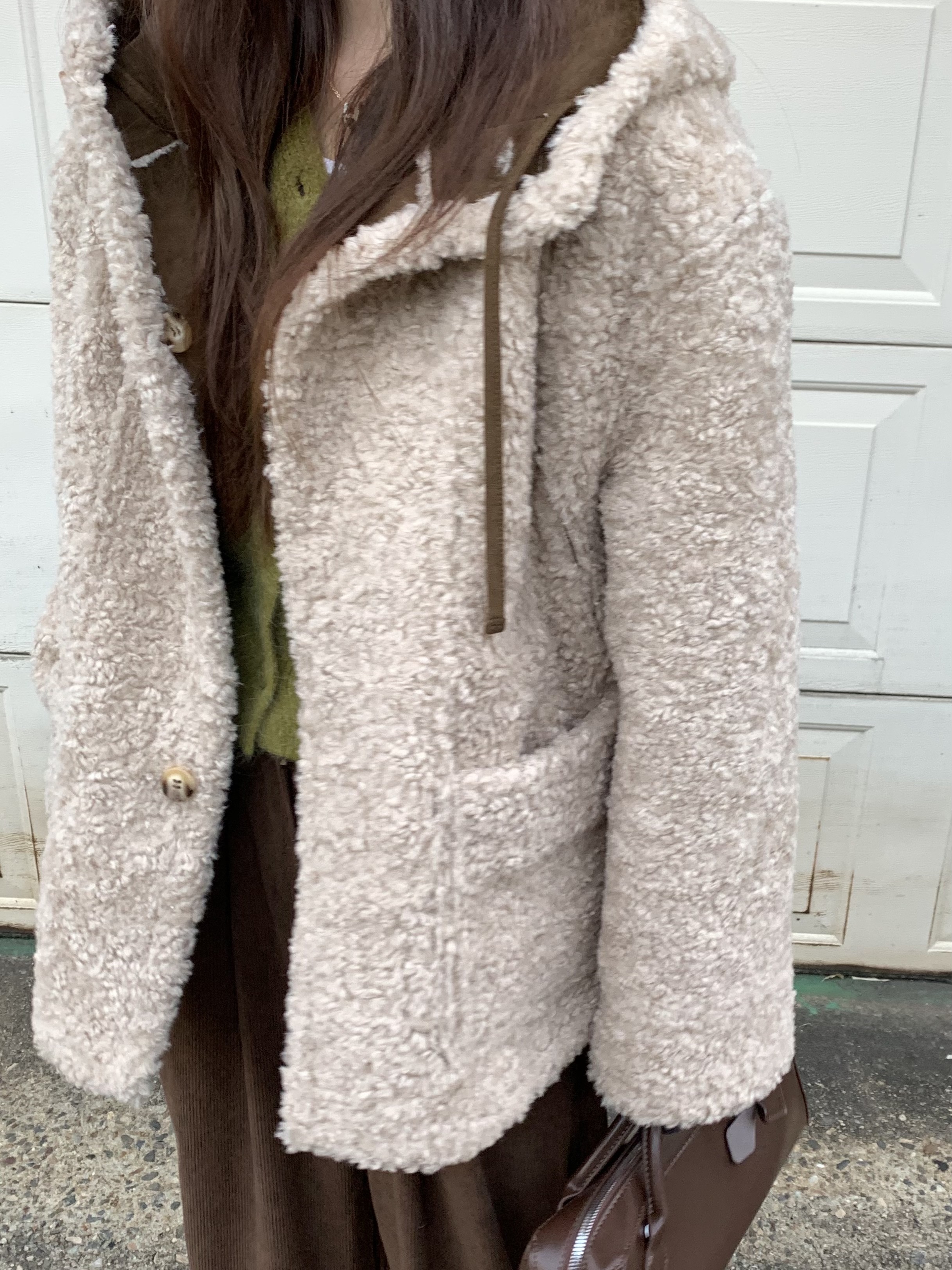 (W) Hermes Pop H Pendant Gold & Rose Dragee, (W) UGG Classic Mini Platform Boots Chestnut 착용 스타일 - 3