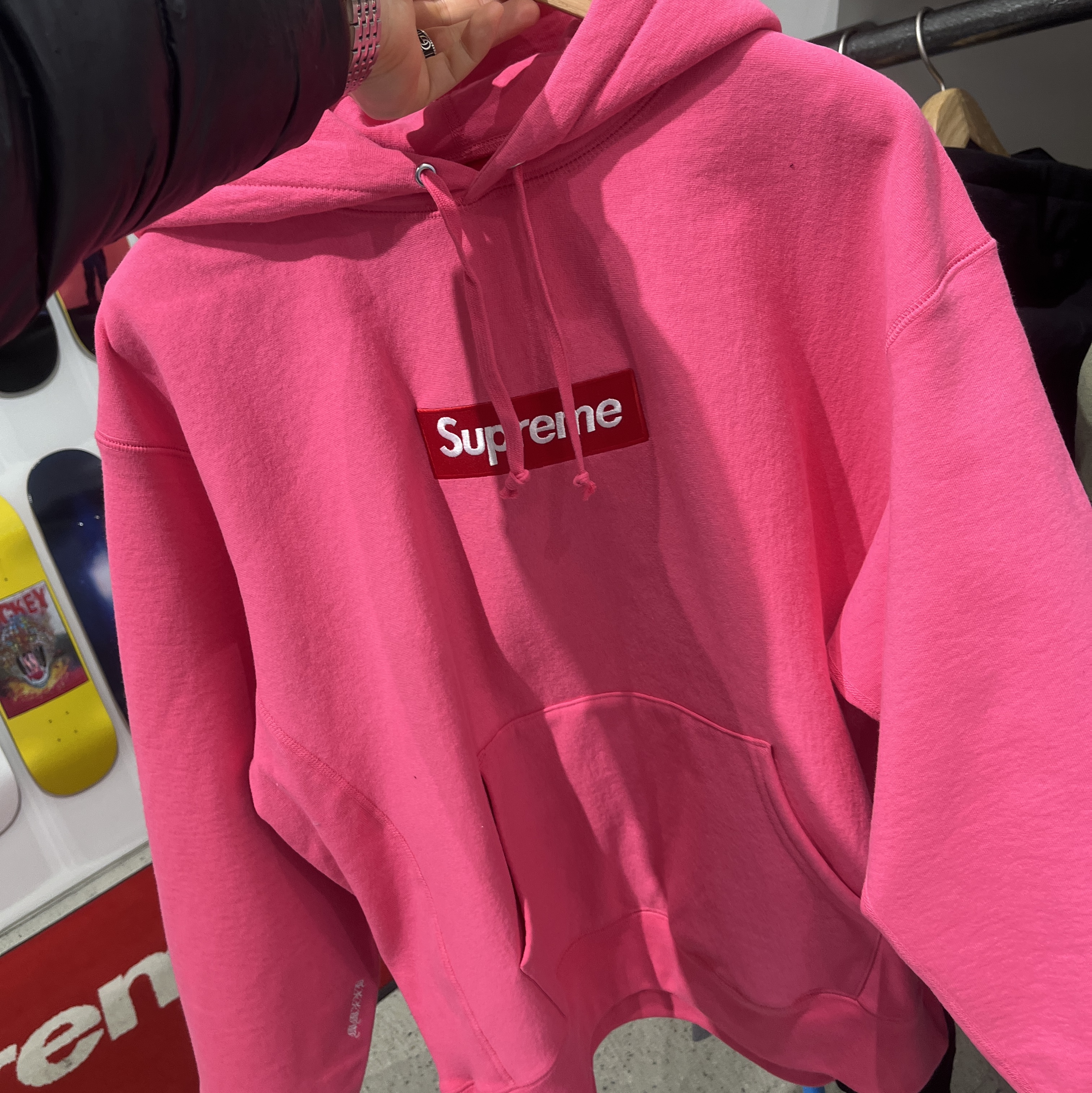 Supreme Box Logo Hooded Sweatshirt Magenta - 25FW 착용 스타일