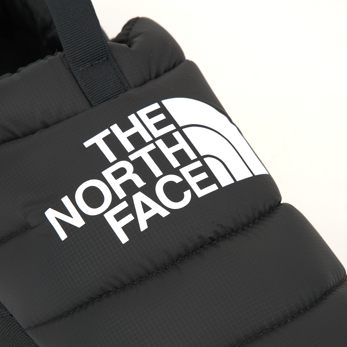 노스페이스 눕시 뮬 TNF 블랙 TNF 화이트(The North Face Nuptse Mules TNF Black TNF White) - 7