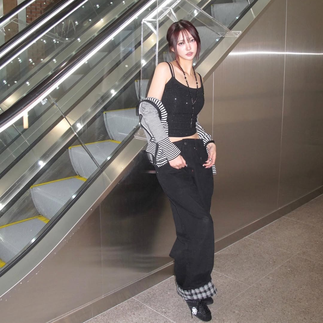SPORT CHAMBER SC Check Cuff Pants BLACK 착용 스타일 - 2