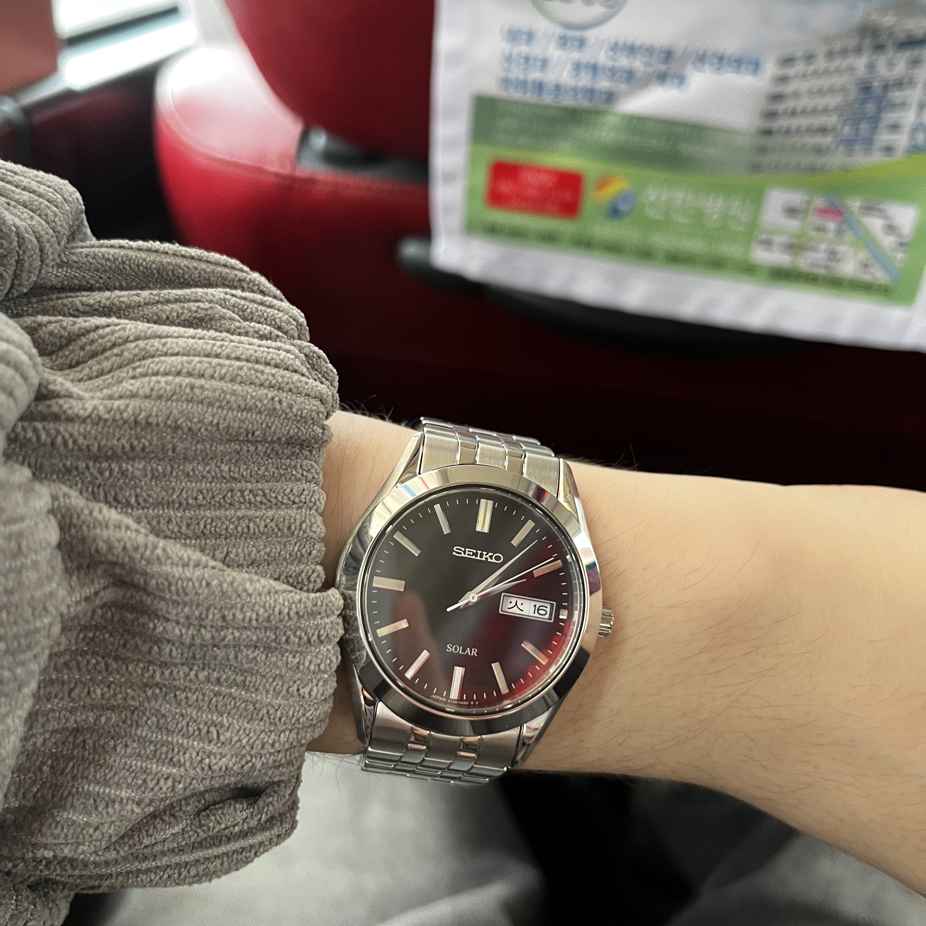 Seiko Spirit SBPX083 37.4mm Stainless Steel Black 착용 스타일