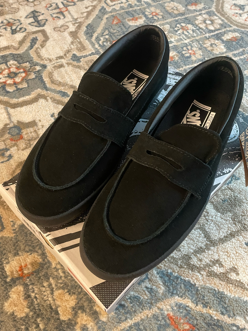 Vans Skate Loafer Suede Black 착용 스타일 - 4