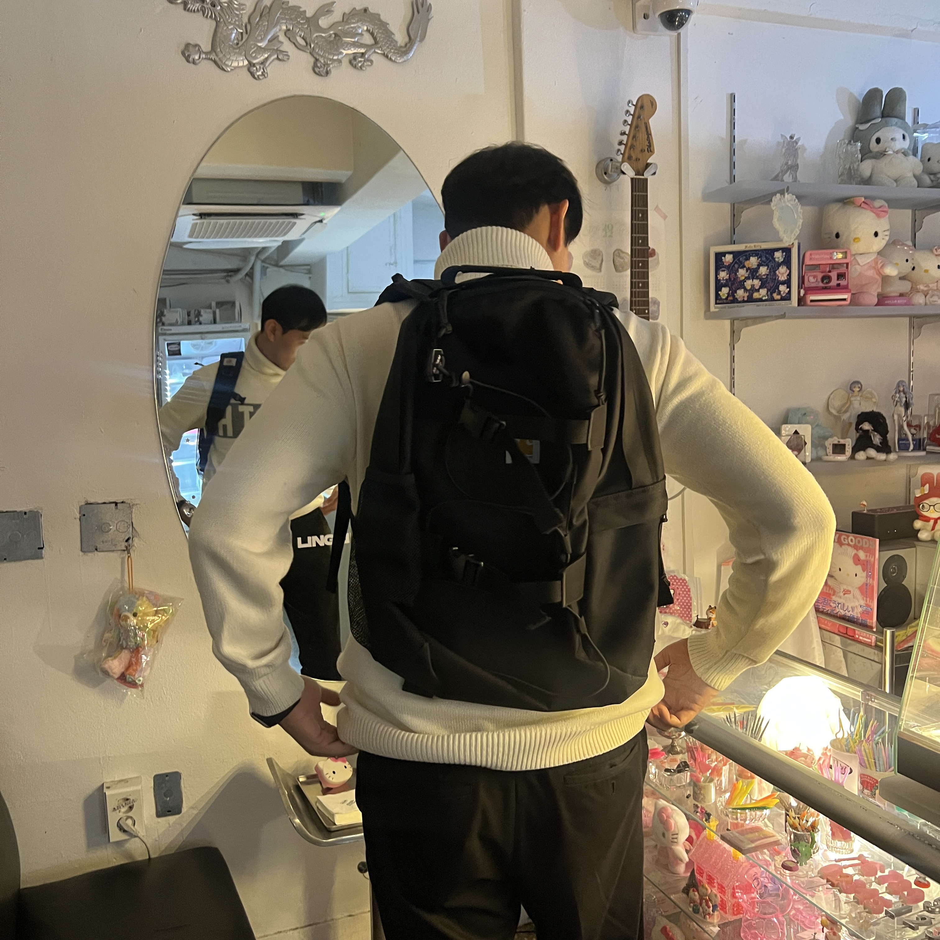 Carhartt WIP Kickflip Backpack Black 착용 스타일