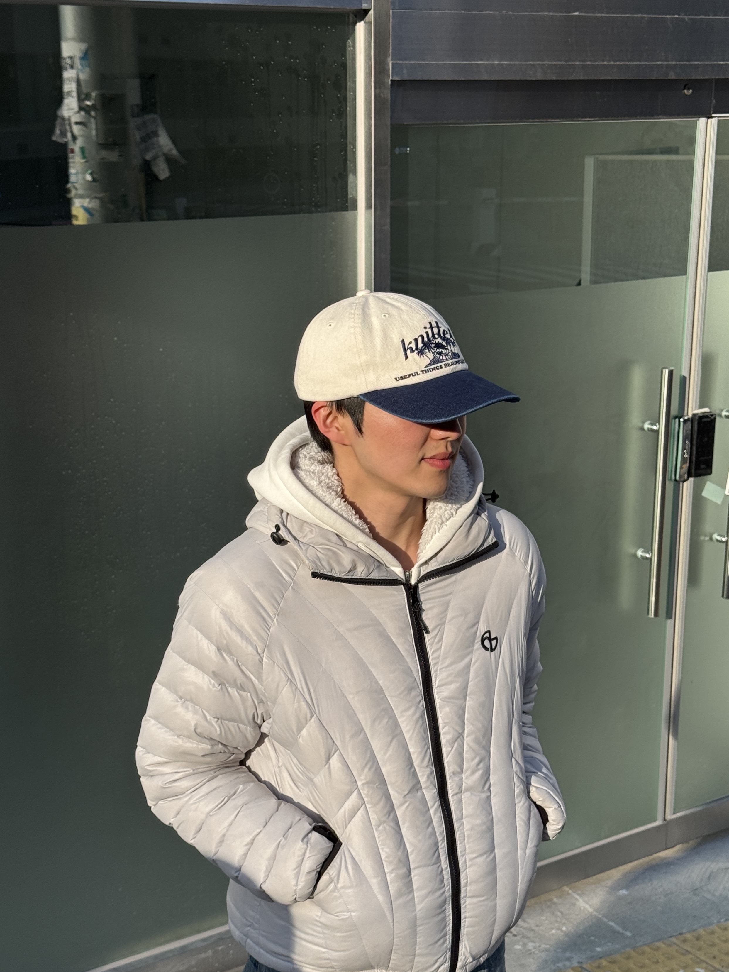 NOMANUAL Nubes Light Duck Down Glossy Gray 착용 스타일