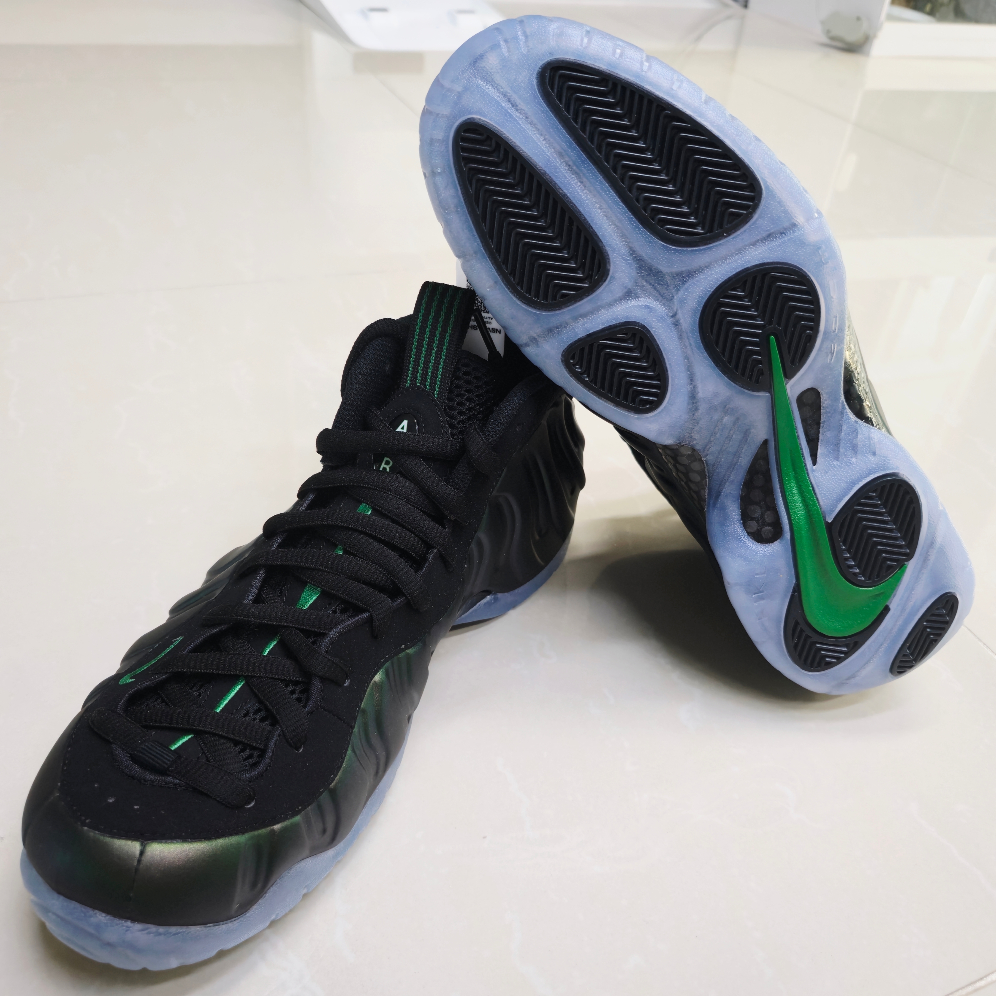 Nike Air Foamposite Pro Pine Green Black 착용 스타일