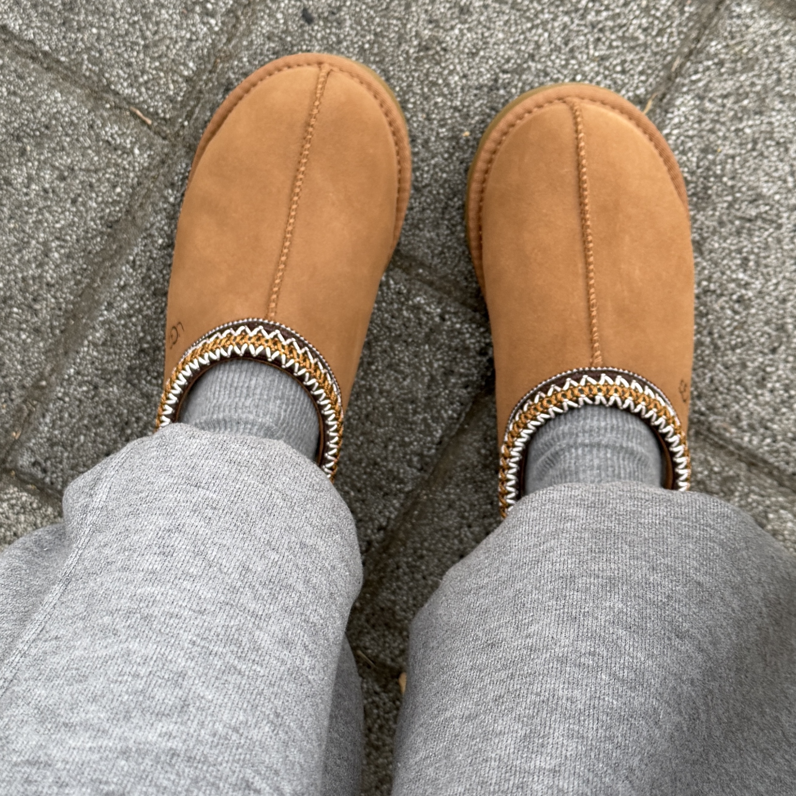 (W) UGG Tasman II Chestnut 착용 스타일