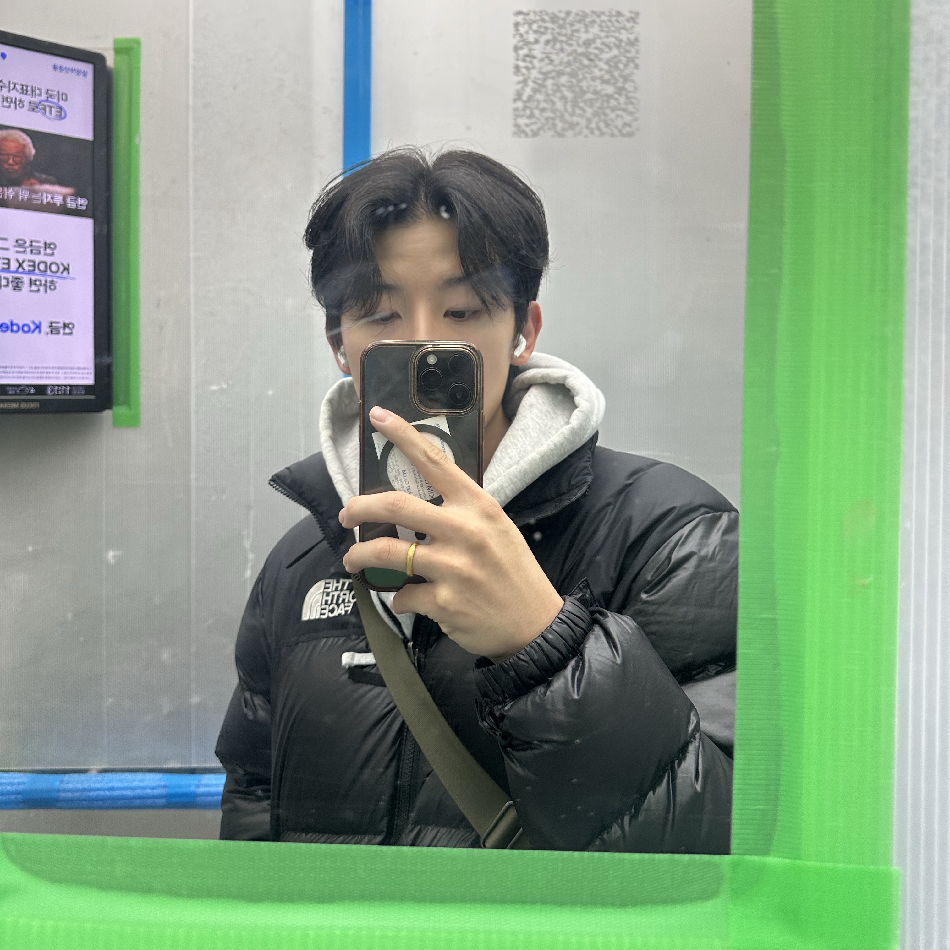 The North Face 1996 Eco Nuptse Jacket Real Black 착용 스타일