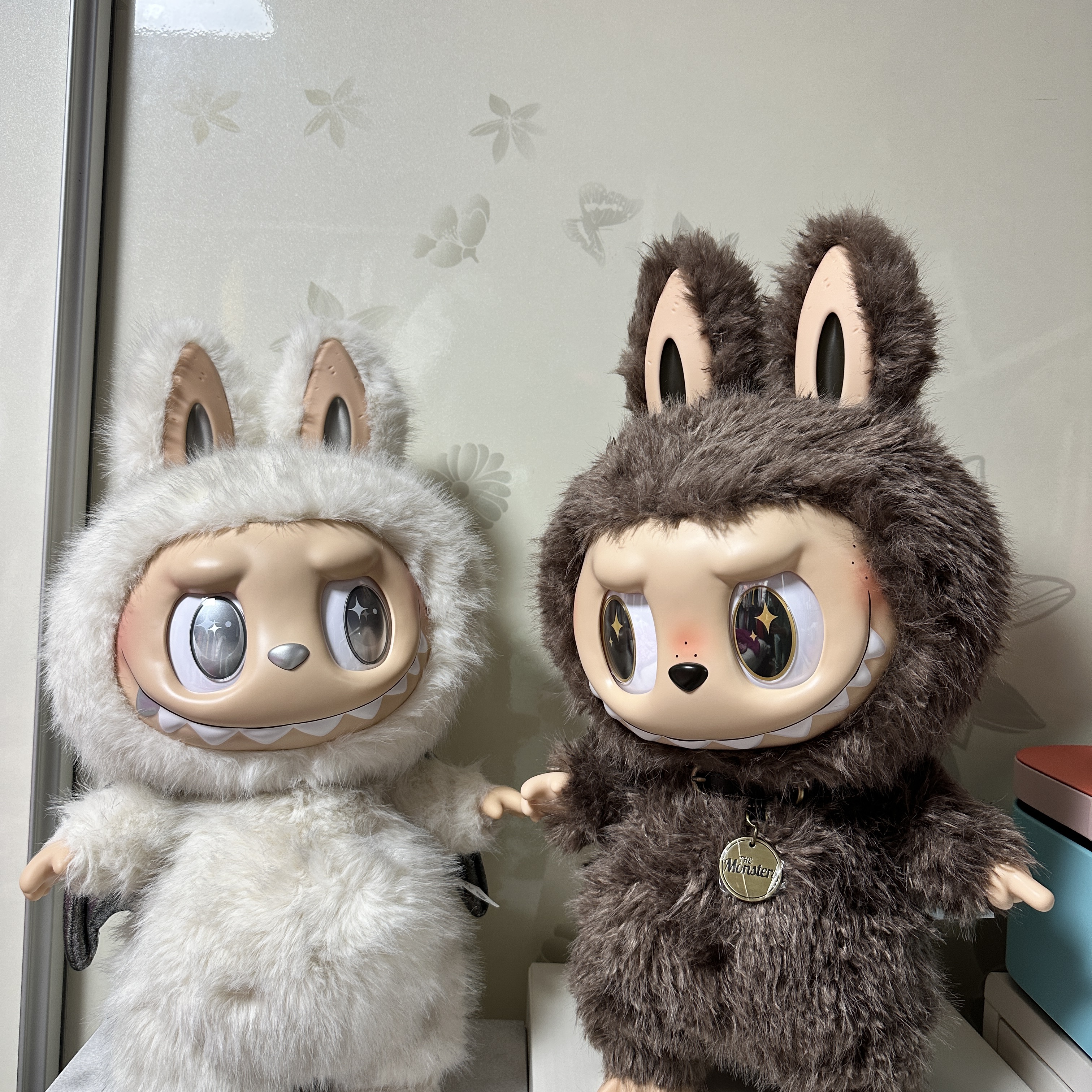 Pop Mart The Monsters Zimomo Angel In Clouds Vinyl Face Doll, Pop Mart The Monsters I Found You Vinyl Face Doll 착용 스타일