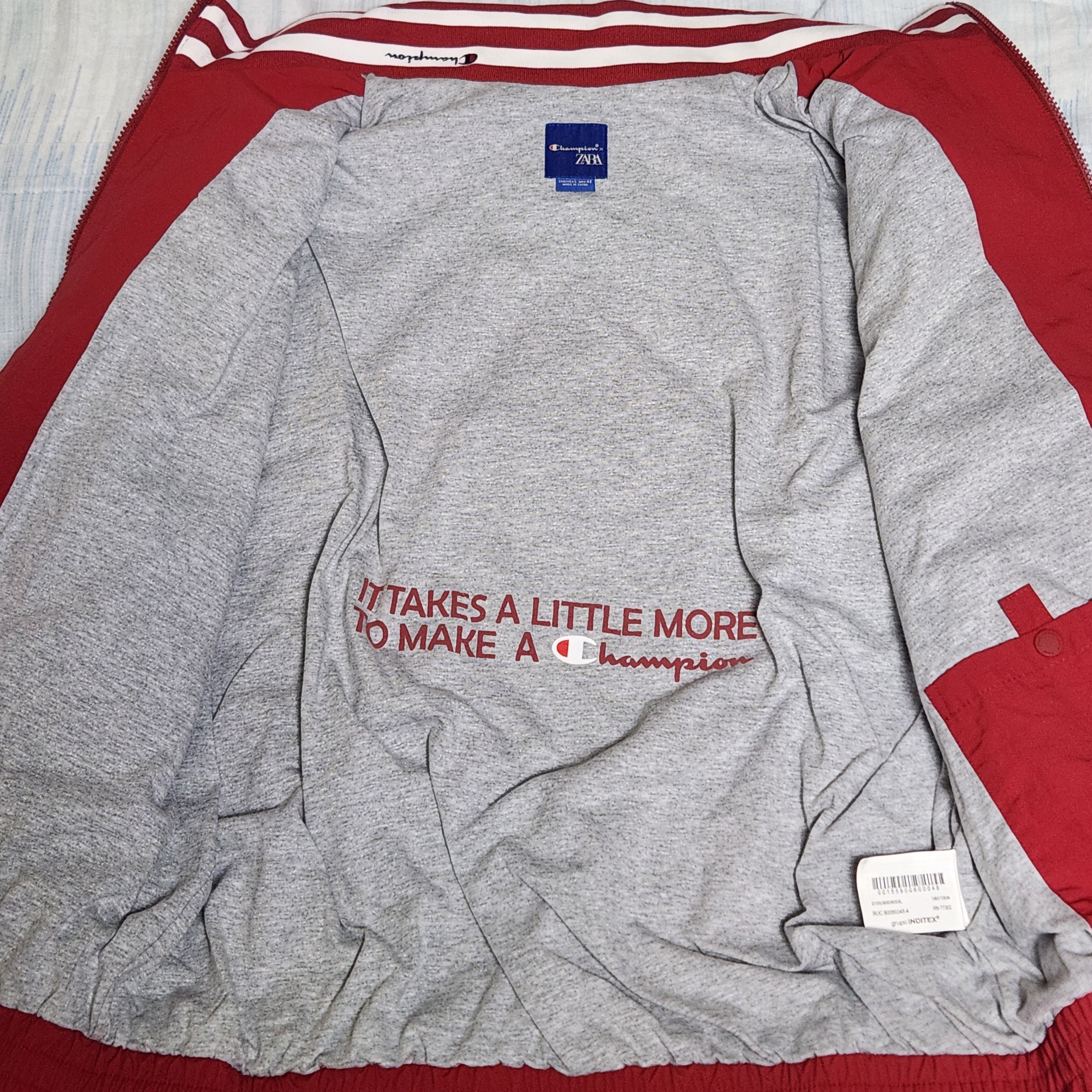 Zara x Champion Technical Patch Jacket Red 착용 스타일