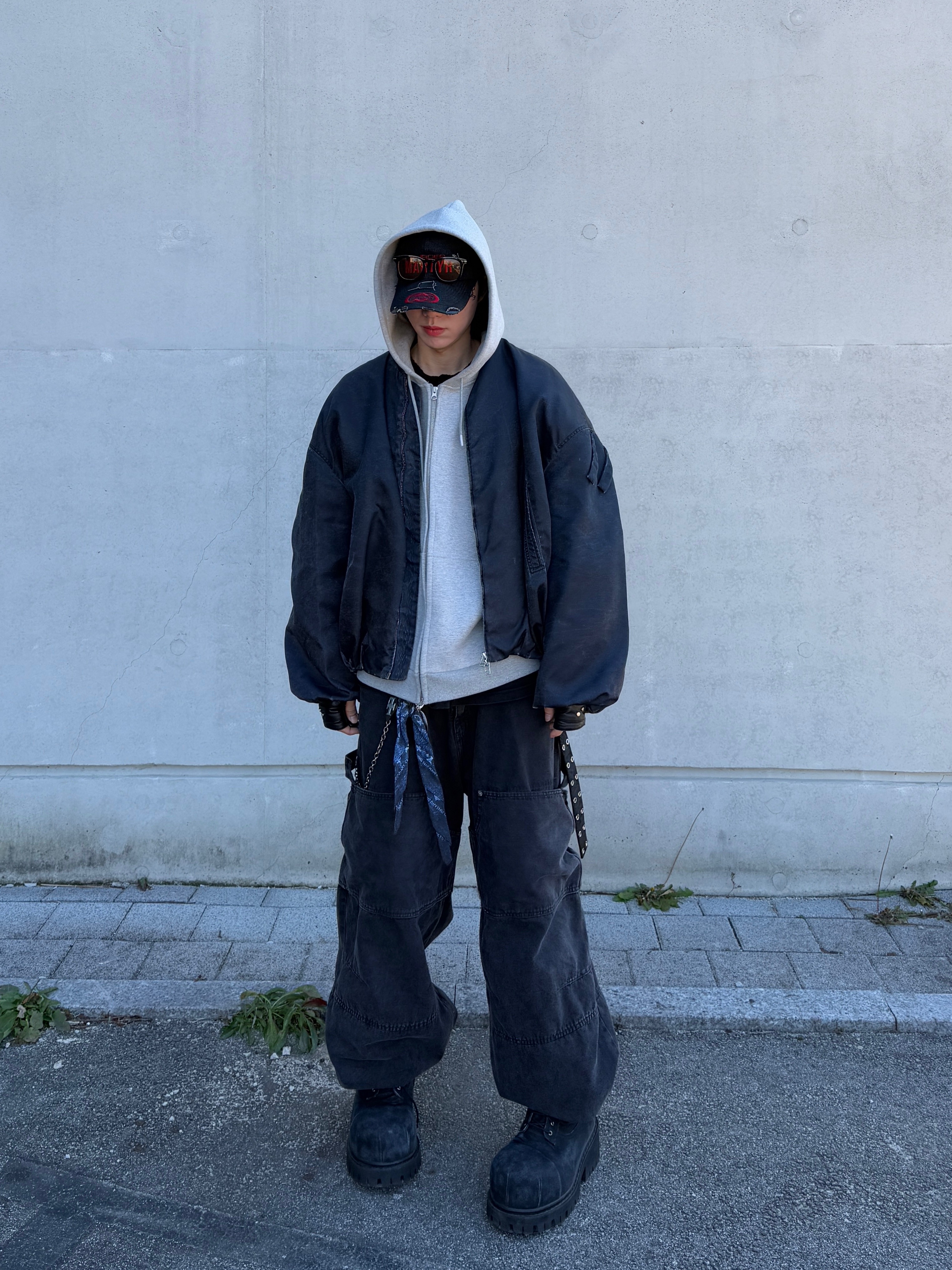 Nonnod Double knee cover pants Vintage black, Balenciaga Stomper Bootie Black 착용 스타일 - 1