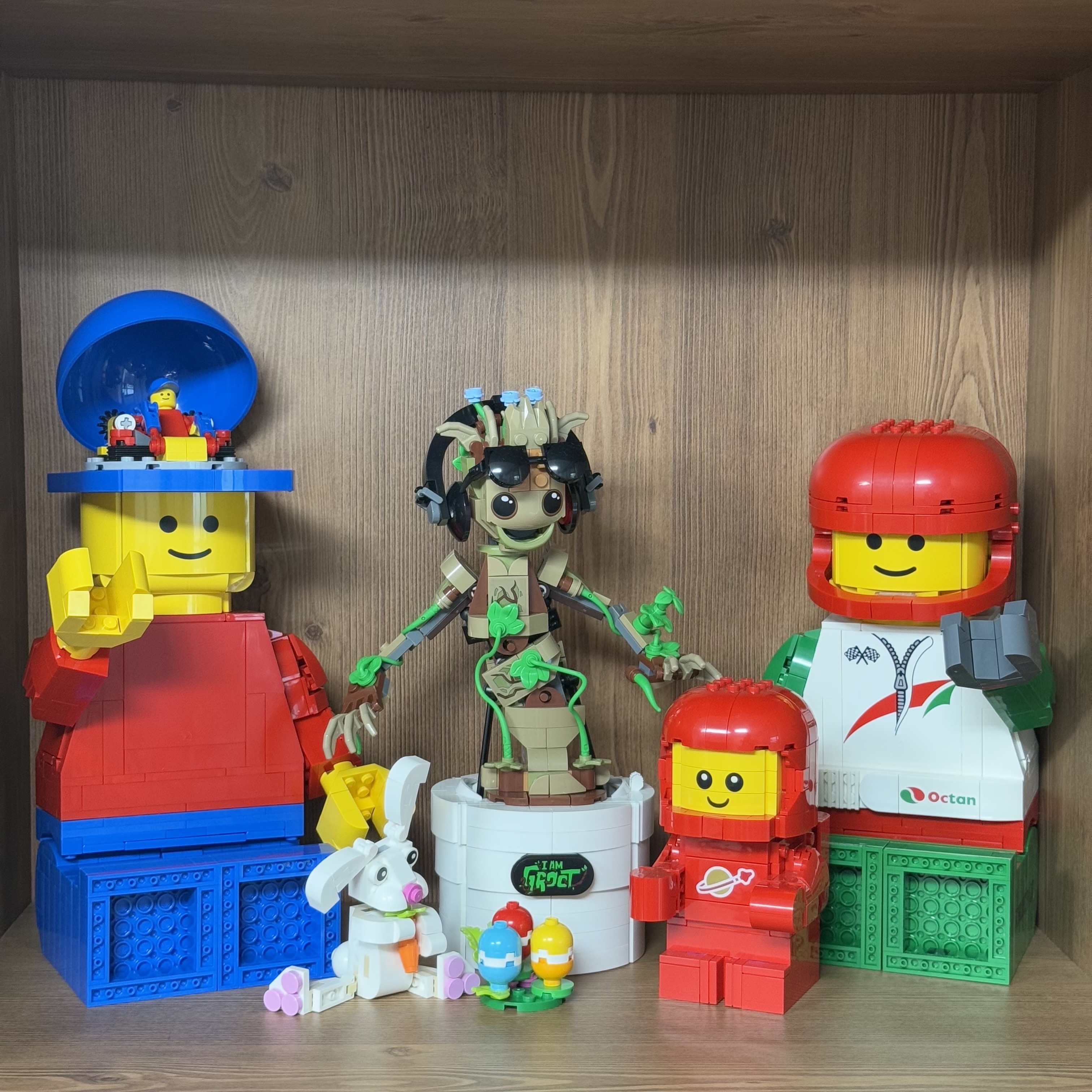 Lego Up-Scaled Lego Minifigure, Lego Minifigures Up-Scaled Racing Driver Minifigure 착용 스타일