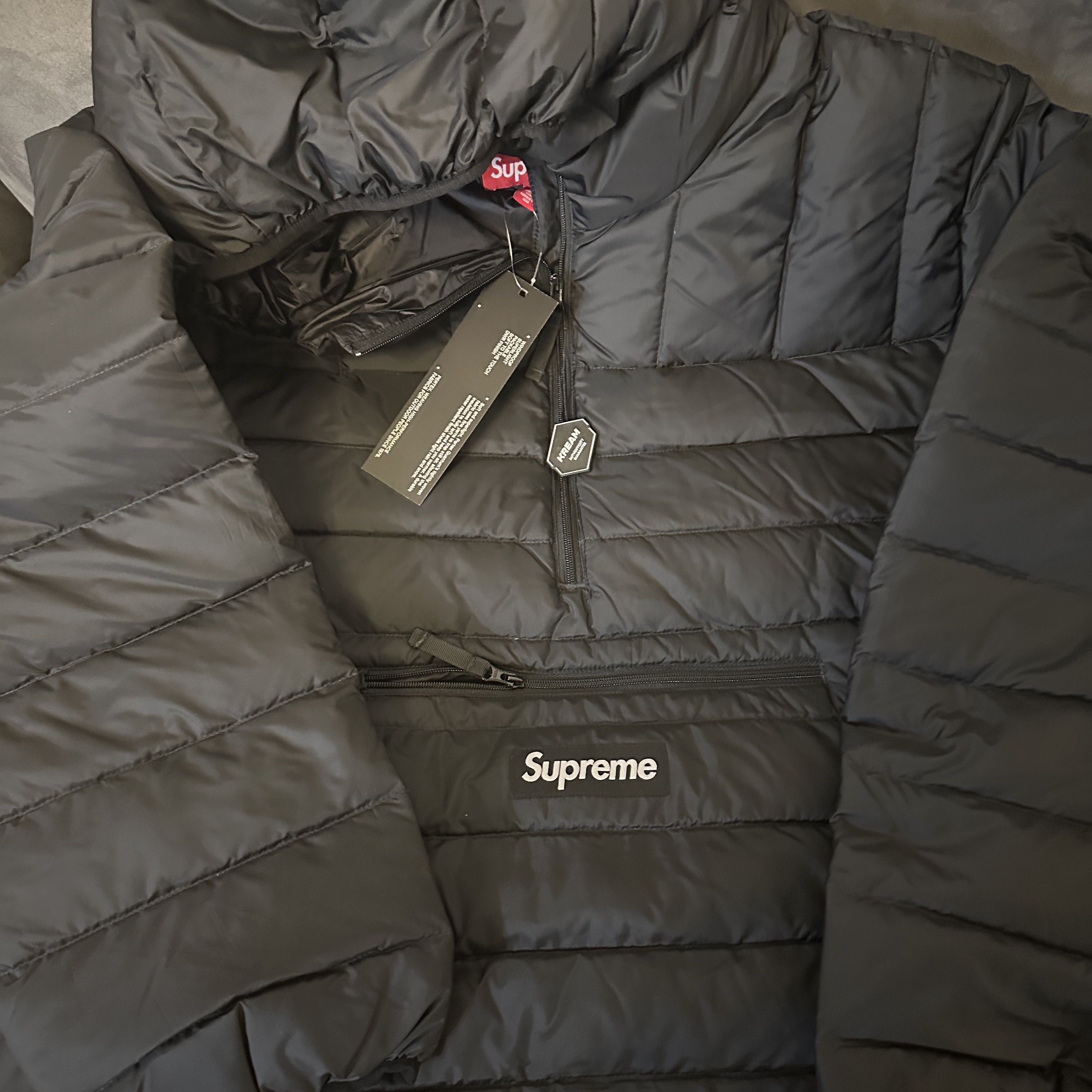 Supreme Micro Down Half Zip Hooded Pullover Black - 25FW 착용 스타일 - 3