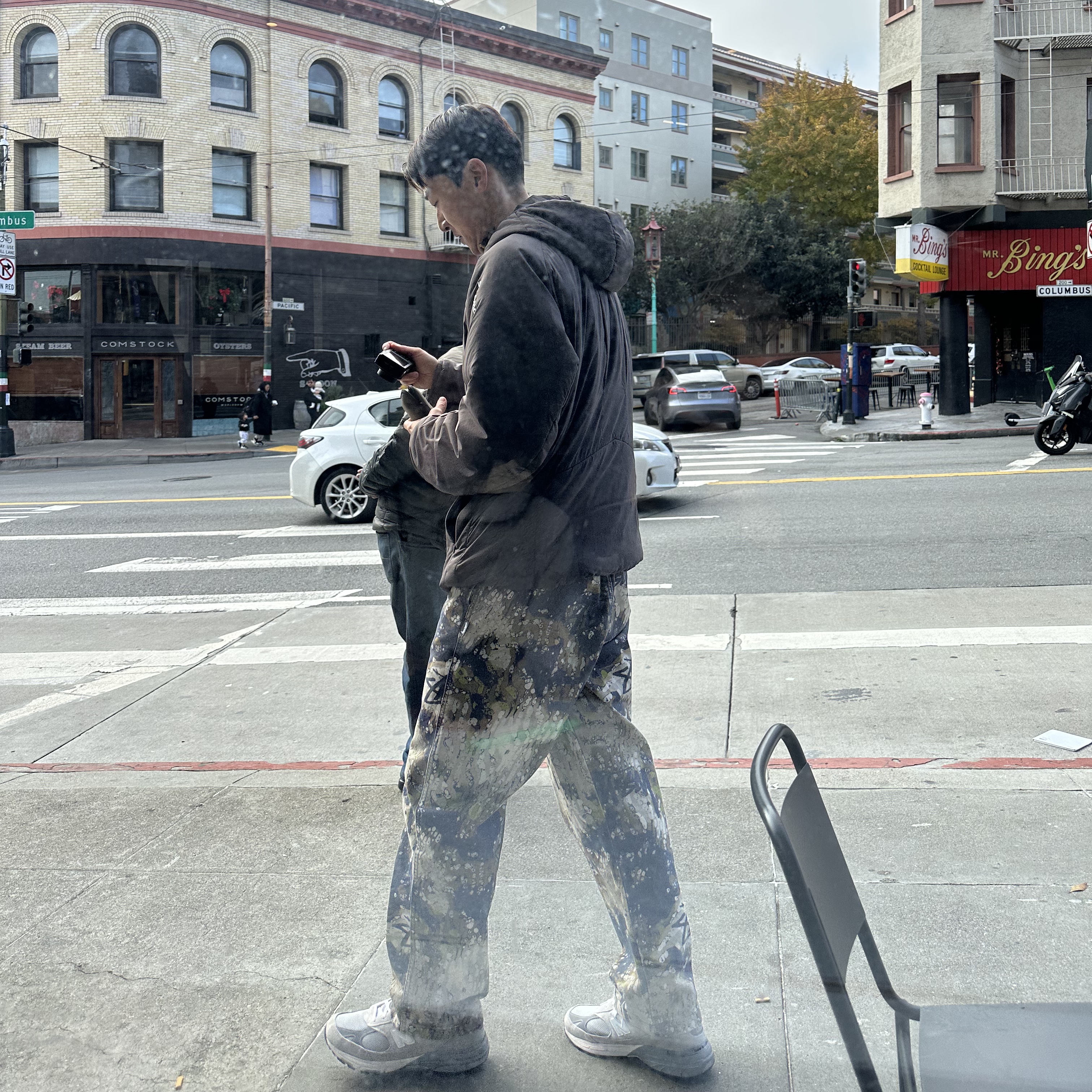 Stussy Veil Camo Beach Pants Terranea, New Balance 993 Made in USA Grey - D Standard 착용 스타일