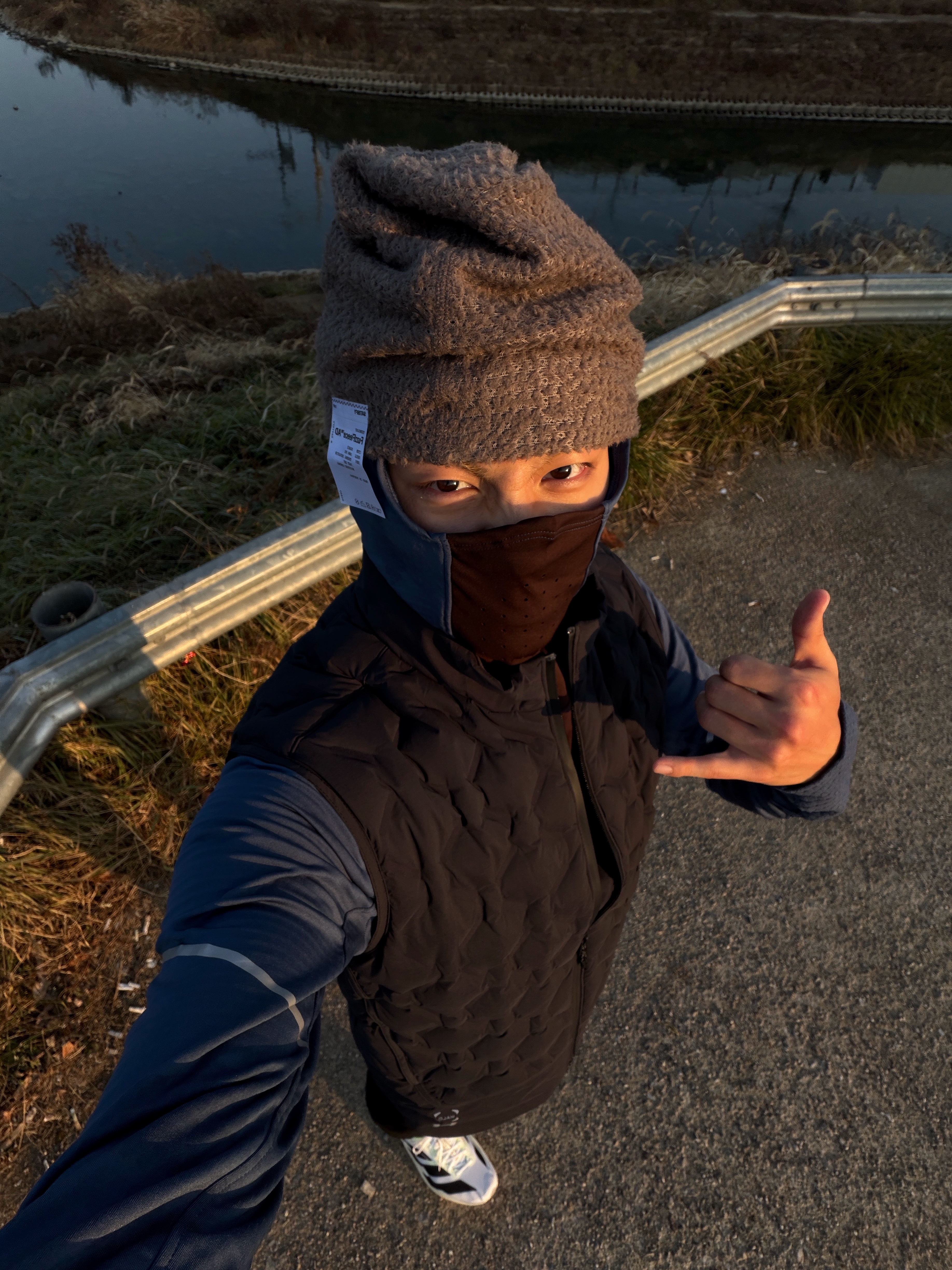 Satisfy Ghost/Fuzzfleece AD Beanie Falcon, Adidas Adizero Adios Pro 4 Cloud White Core Black 착용 스타일