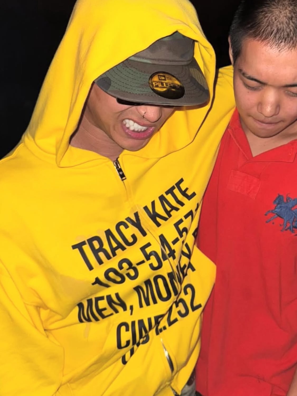 PACOSPLY Tracy Zip Up Hoodie Yellow 착용 스타일
