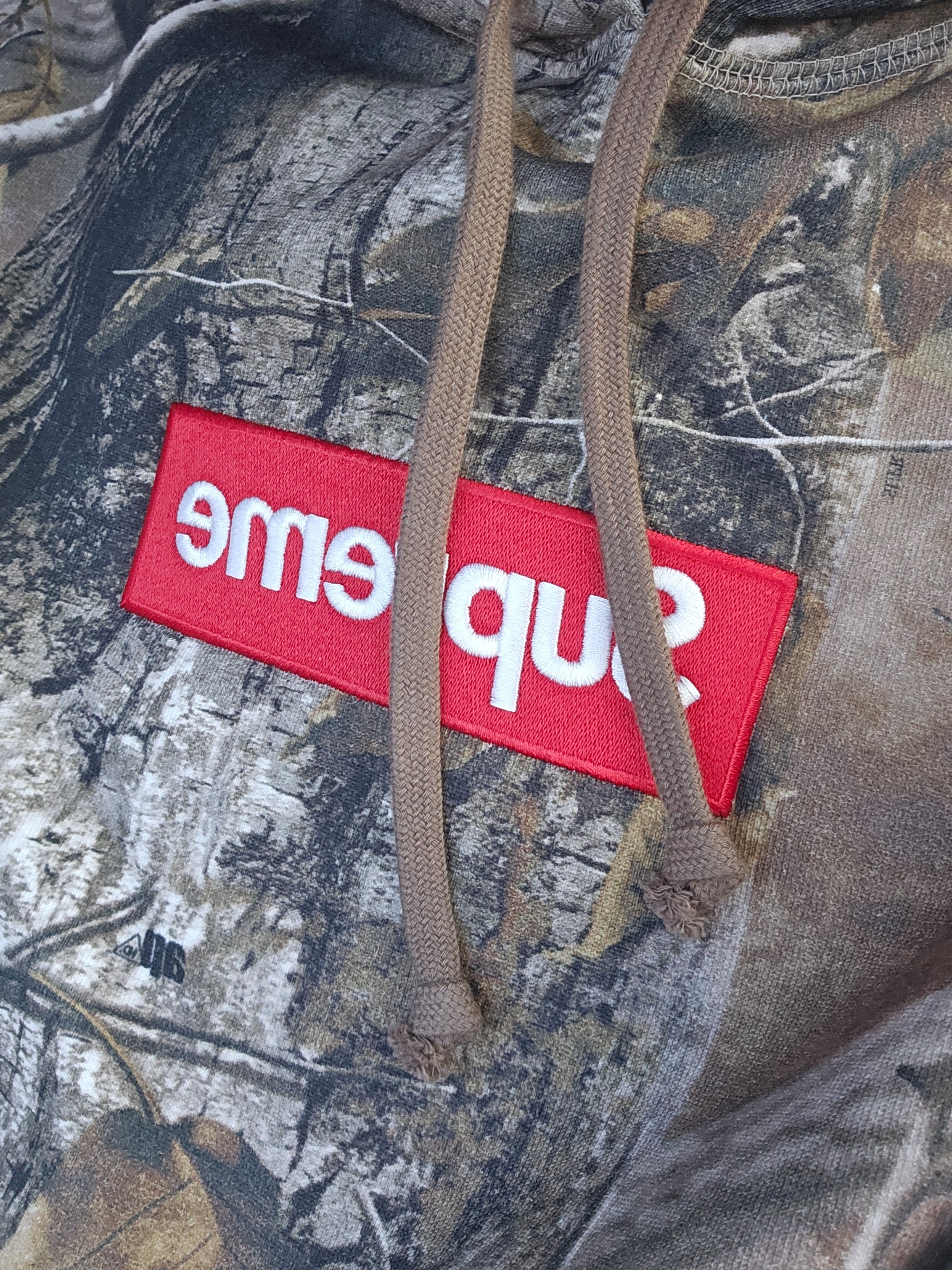 Supreme Box Logo Hooded Sweatshirt Realtree AP Camo - 25FW 착용 스타일