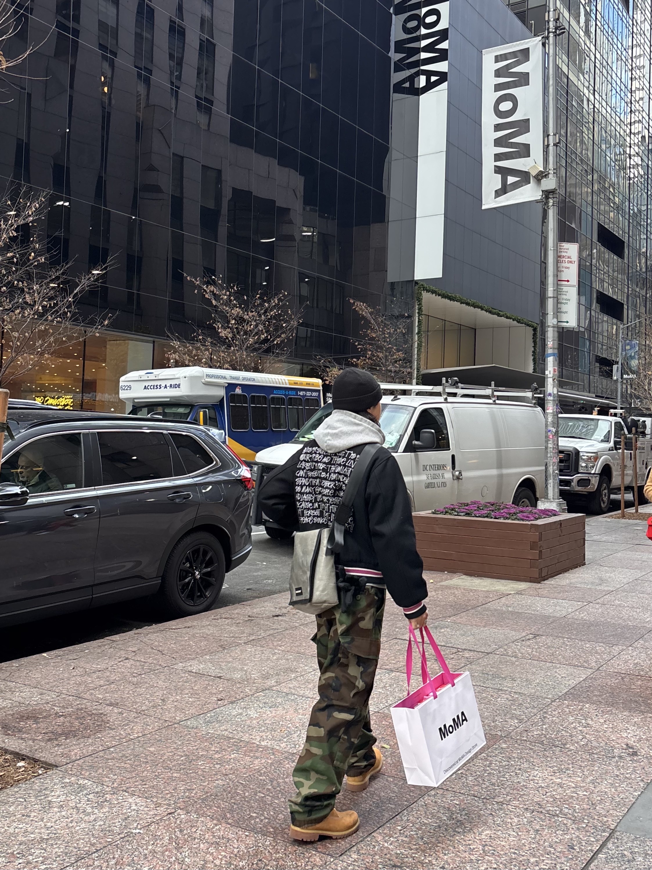 Stussy Basic Cuff Beanie Black, Stussy S Talk Melton Varsity Jacket Black 착용 스타일 - 2