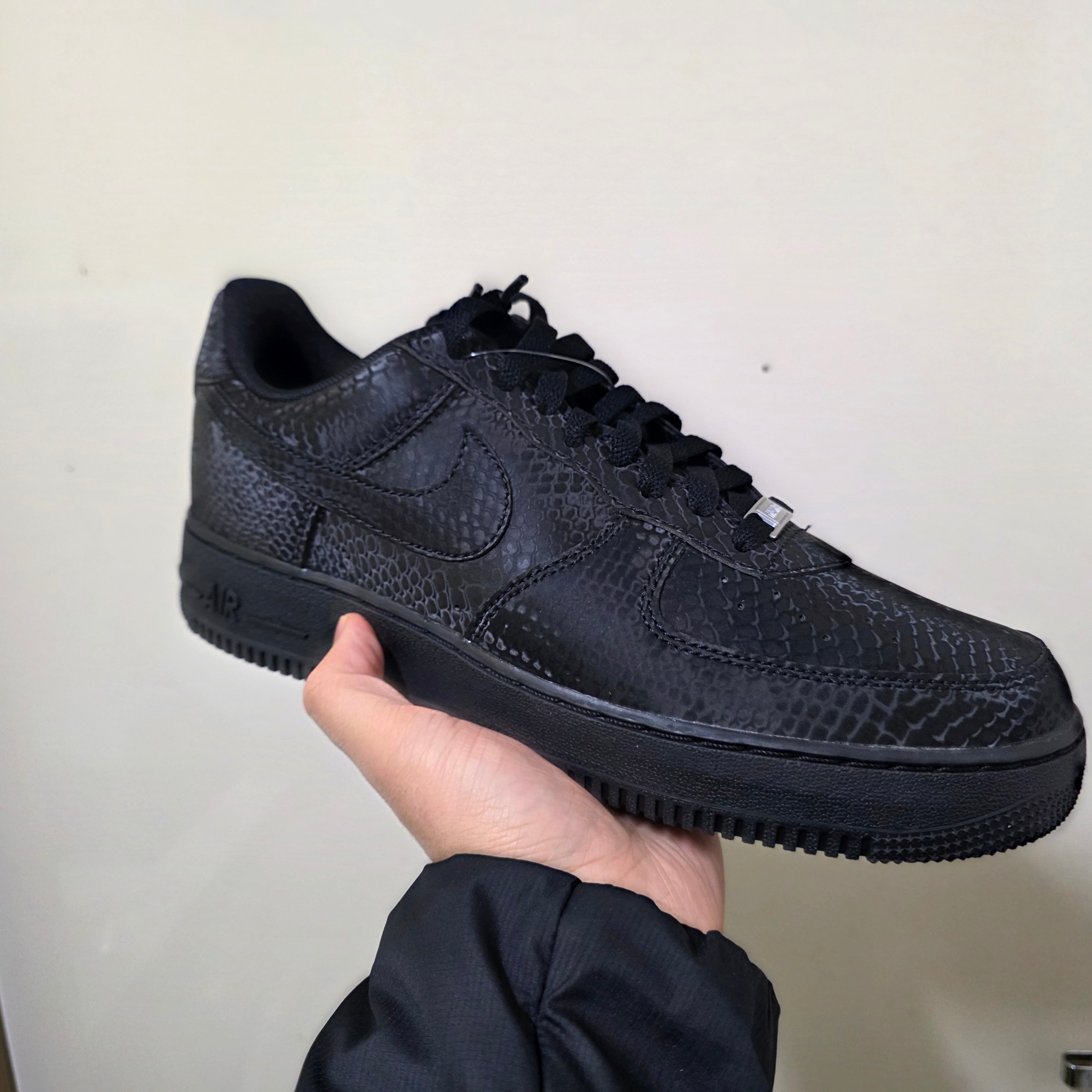 Nike x Kobe Bryant Air Force 1 Low Black 착용 스타일