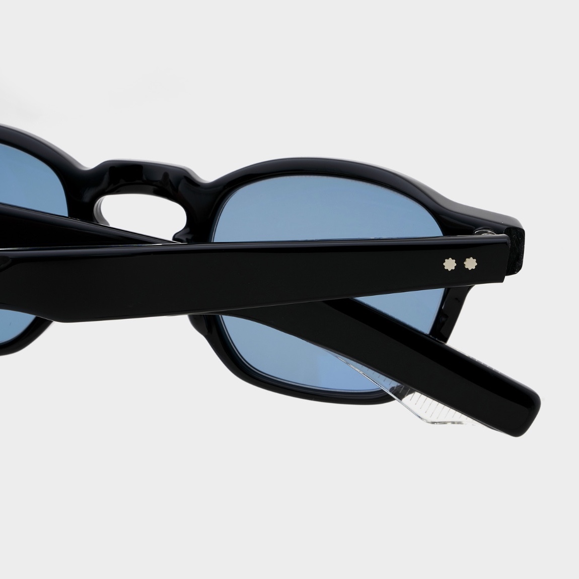 Jacques Marie Mage Zephirin 44 Azure Lenses Titan Silver 착용 스타일 - 9