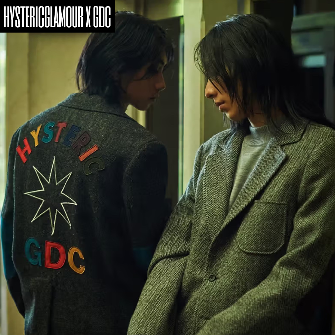 Hysteric Glamour Property of Hysteric T-Shirt Black 착용 스타일 - 4