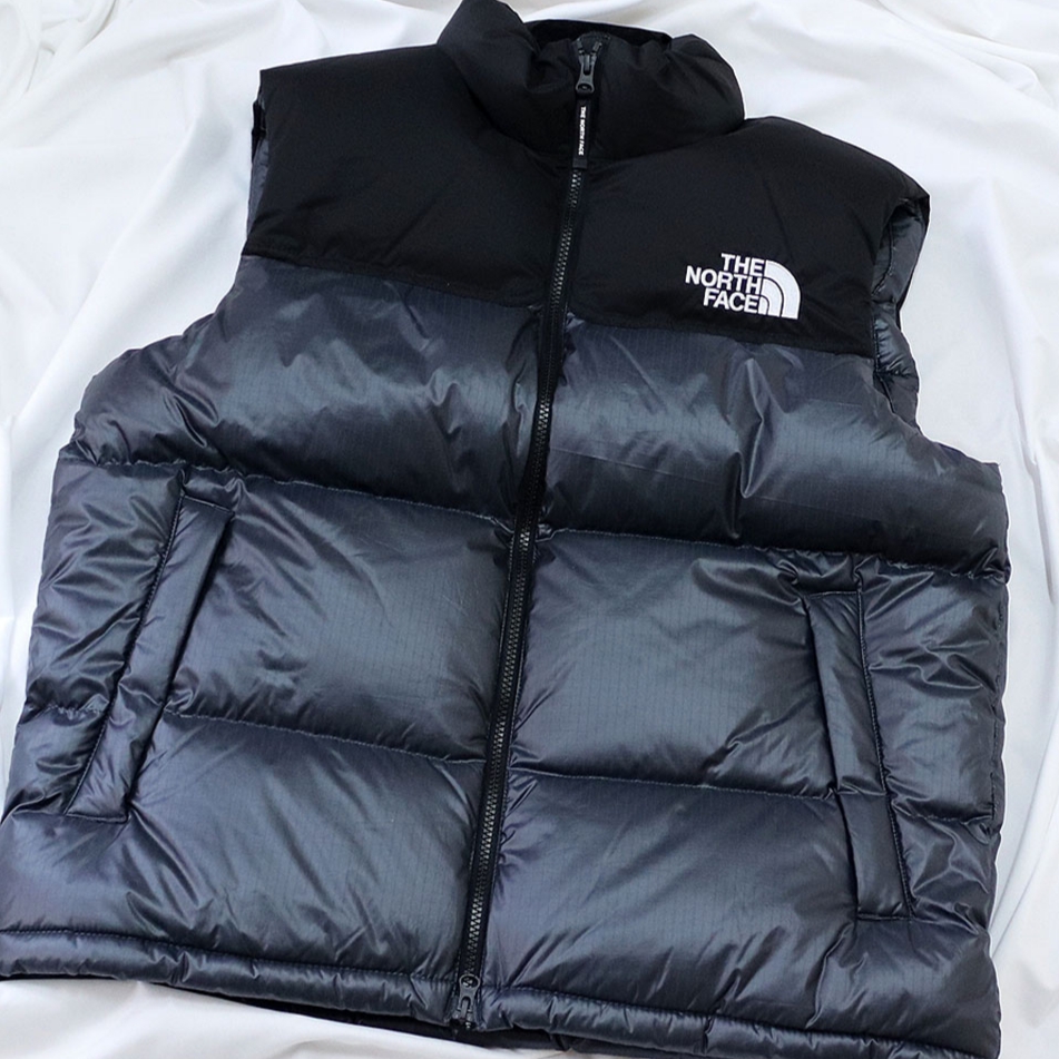 The North Face Novelty Nuptse Vest RDS Dark Gray - 25FW 착용 스타일 - 1