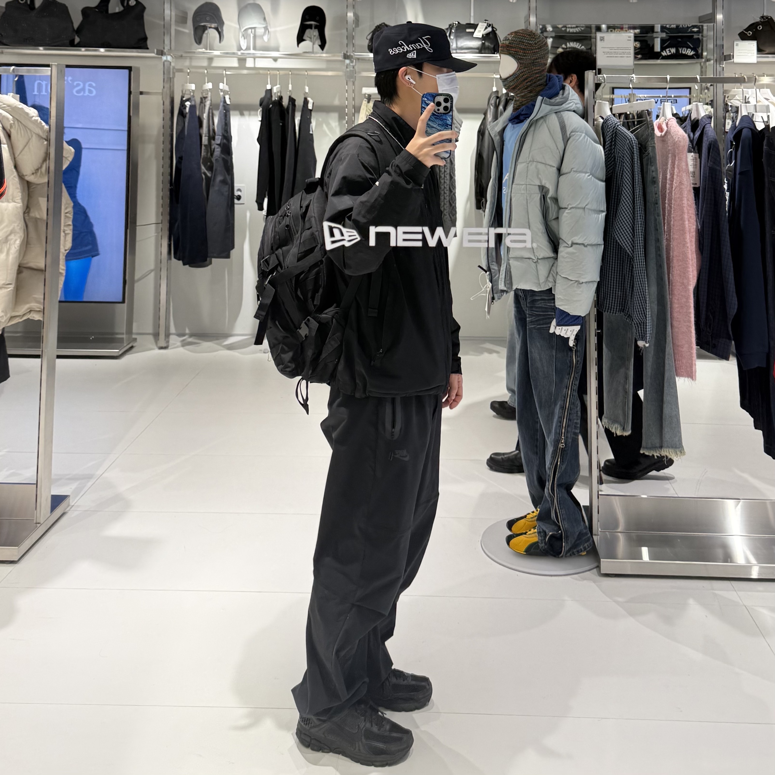 New Era MLB New York Yankees Pillbox Series Ball Cap Navy, Nike Tech Woven Open Hem Pants Black - Asia 착용 스타일