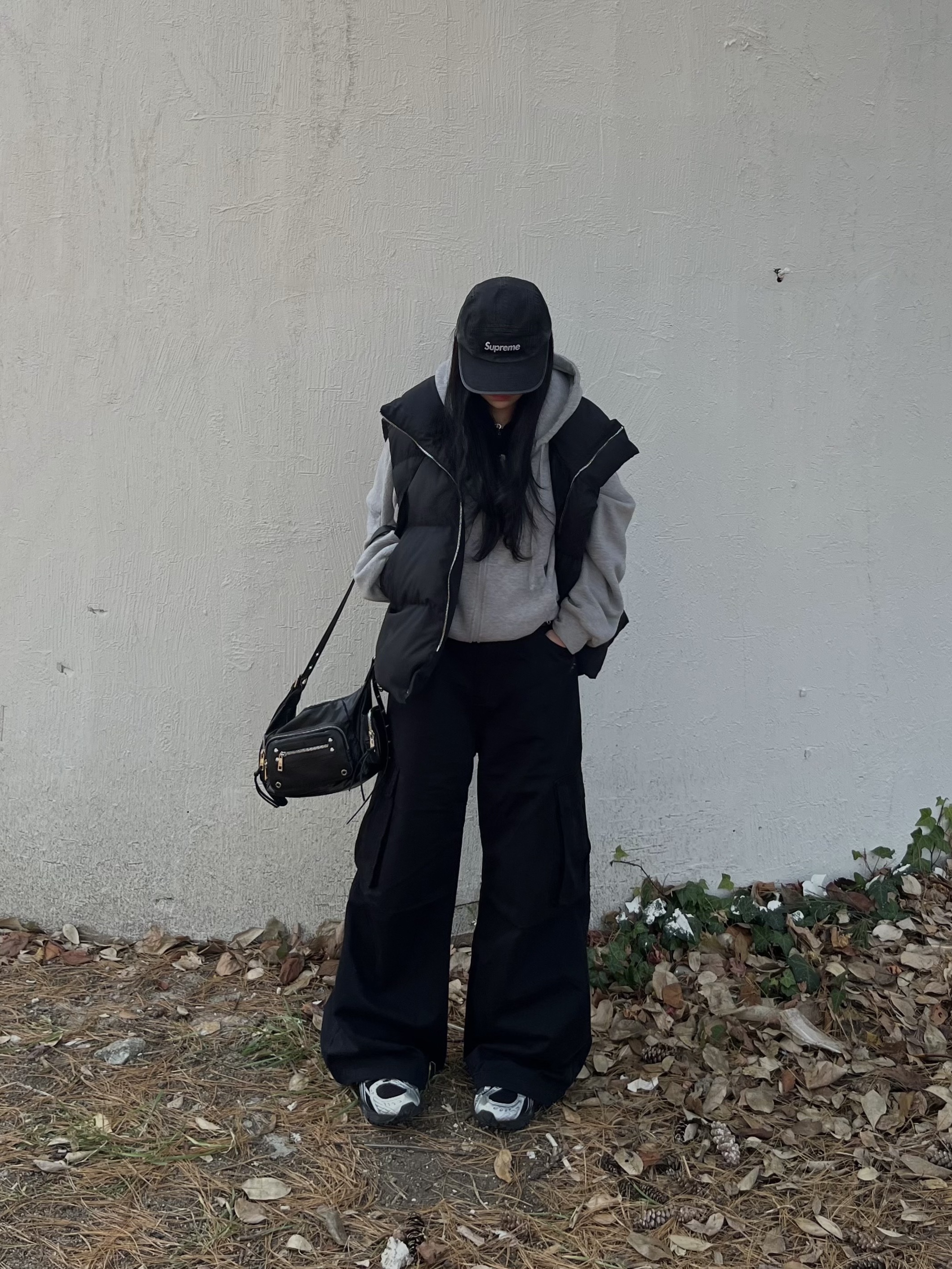 Supreme Washed Chino Twill Camp Cap Black - 25SS, Asics Gel-Nimbus 10.1 Black Pure Silver - Korea Exclusive 착용 스타일 - 1