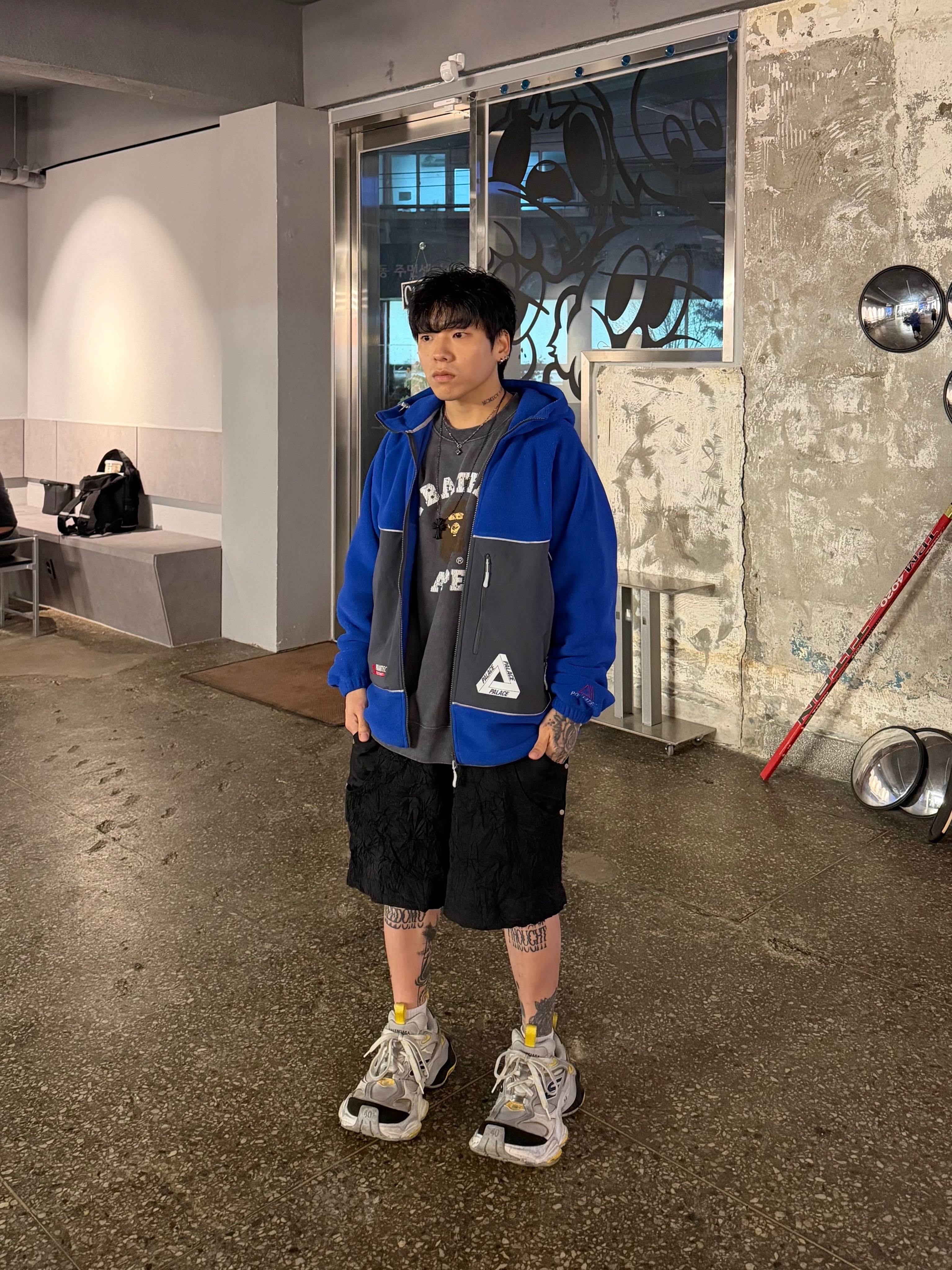 Palace Polartec 3M Hooded Jacket Ultra - 23FW, BAPE College L/S T-Shirt Olive Drab 착용 스타일 - 2