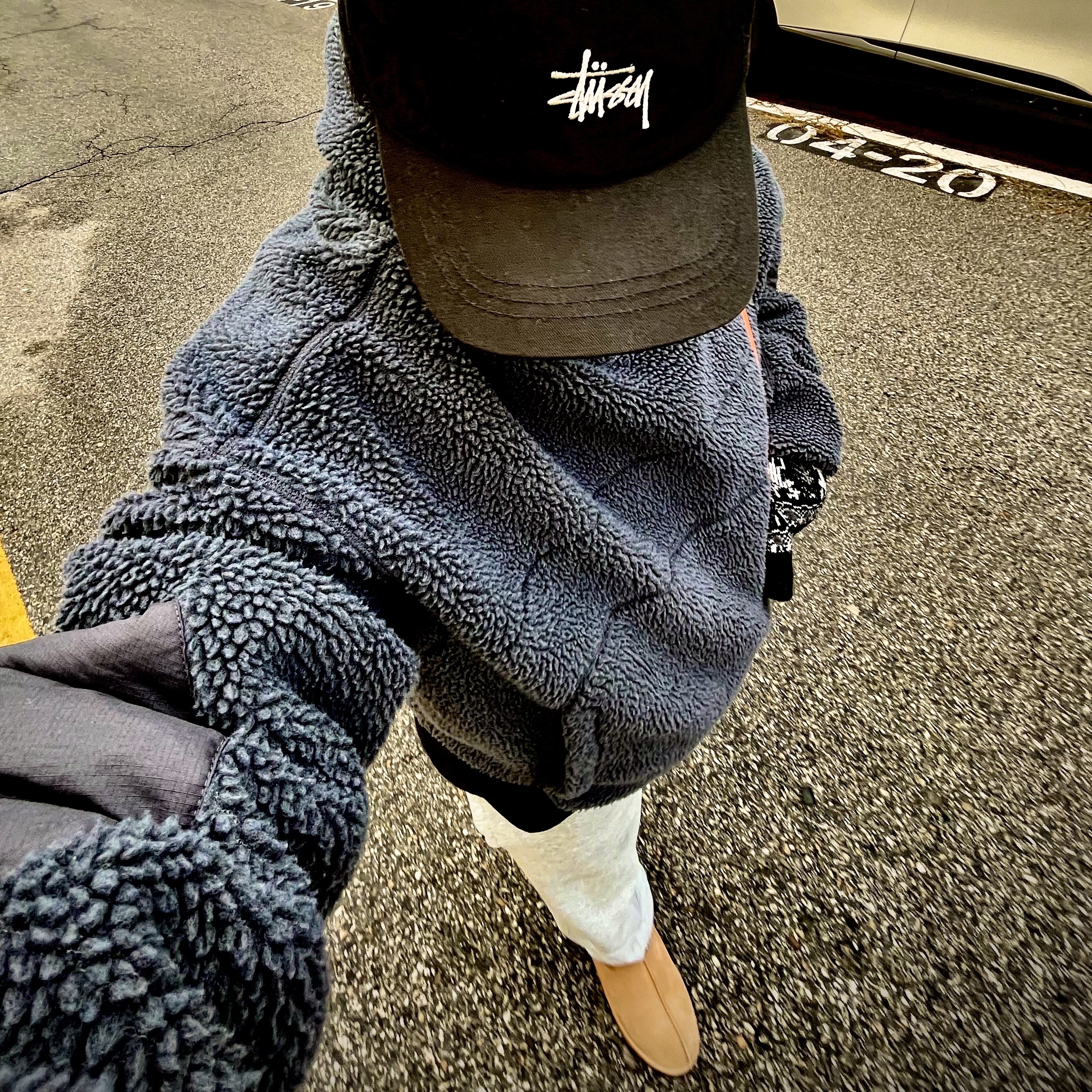 UGG Tasman Slipper Chestnut, Stussy Stock Low Pro Cap Black 착용 스타일