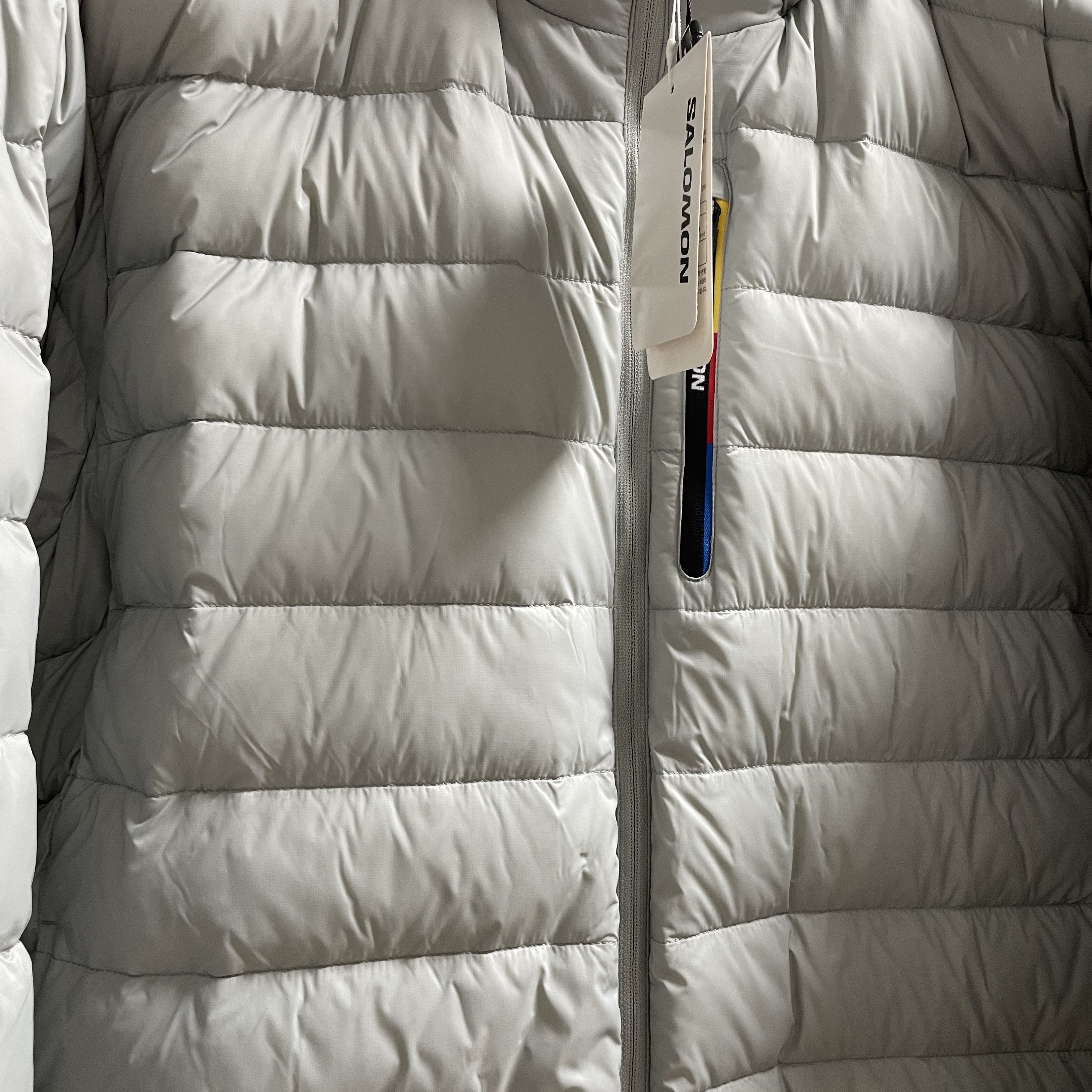 Salomon X-Fuse Hooded Down Jacket Light Gray 착용 스타일