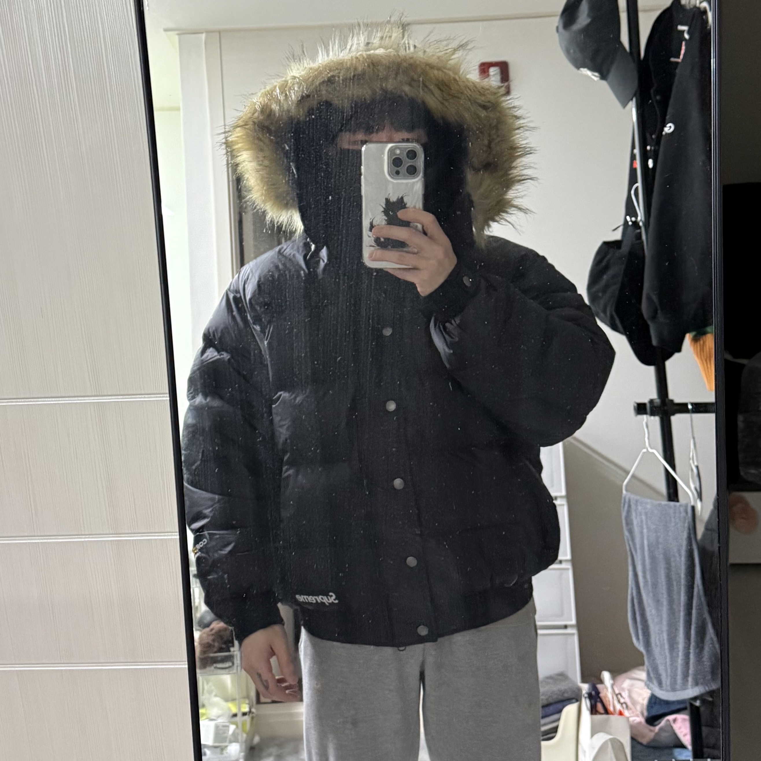 Supreme Facemask 700-Fill Down Puffer Jacket Black - 25FW 착용 스타일 - 2
