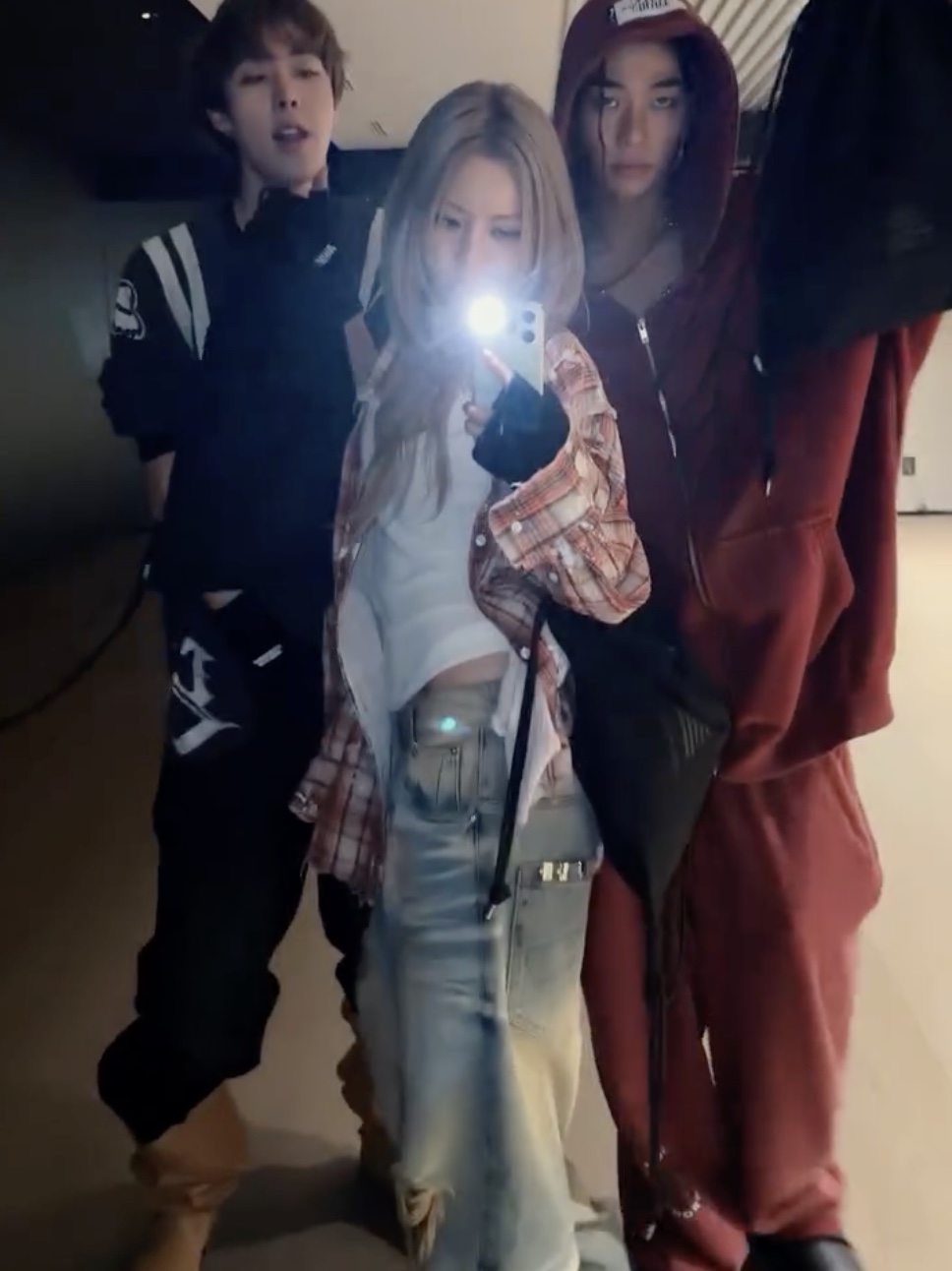 PACOSPLY Garage Baggy Demin Pants Dust Blue 착용 스타일
