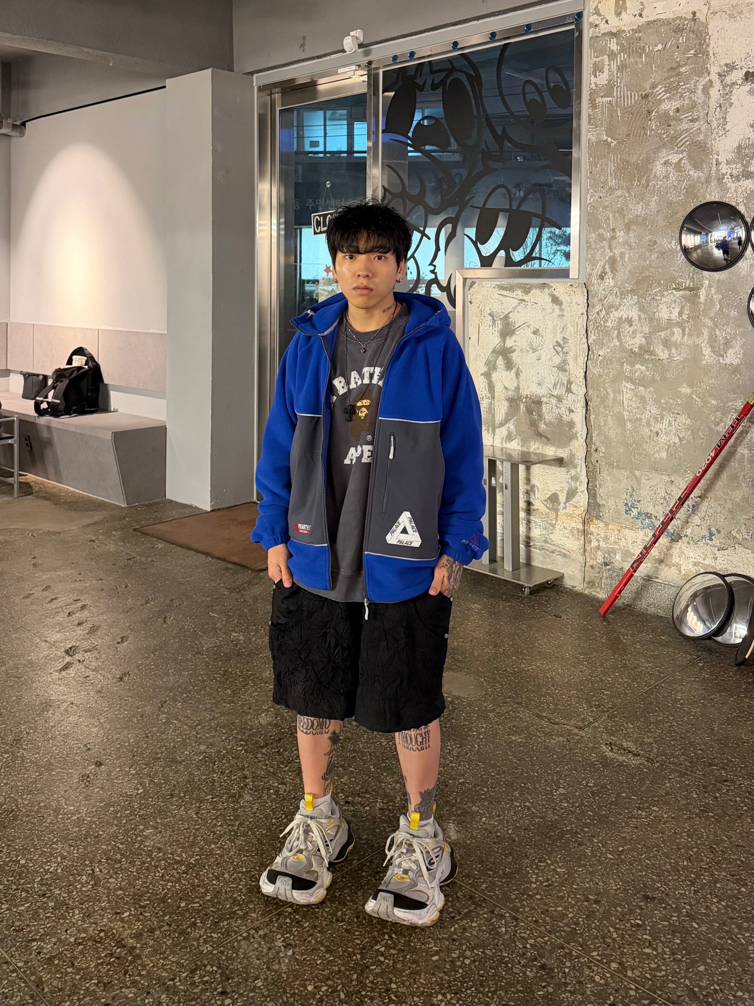Palace Polartec 3M Hooded Jacket Ultra - 23FW, BAPE College L/S T-Shirt Olive Drab 착용 스타일 - 1