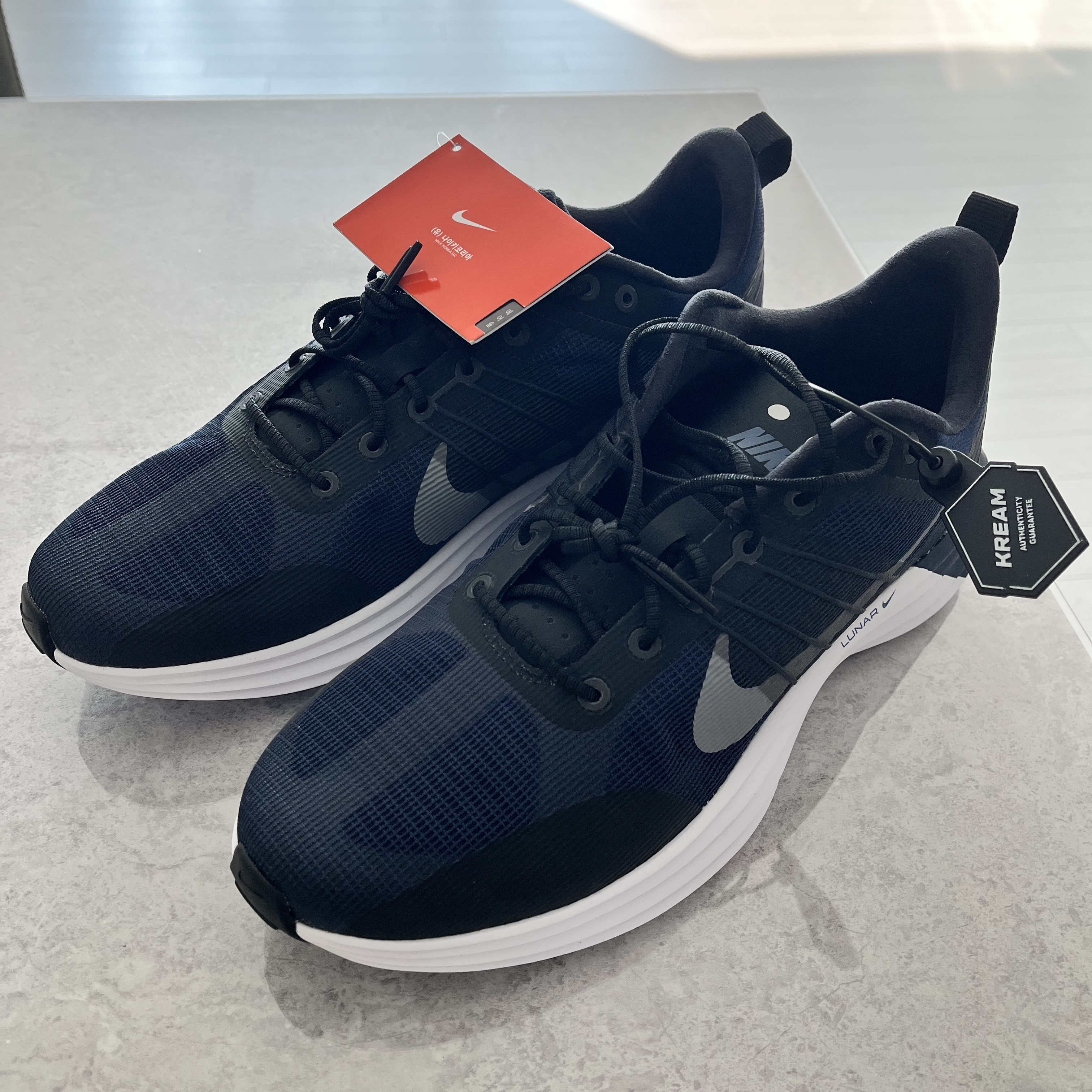 Nike Lunar Roam Black Midnight Navy 착용 스타일
