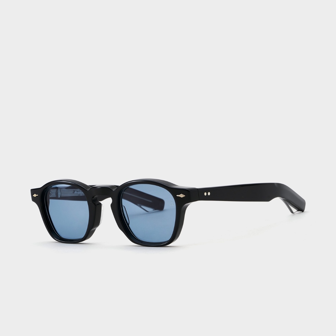 Jacques Marie Mage Zephirin 44 Azure Lenses Titan Silver 착용 스타일 - 2
