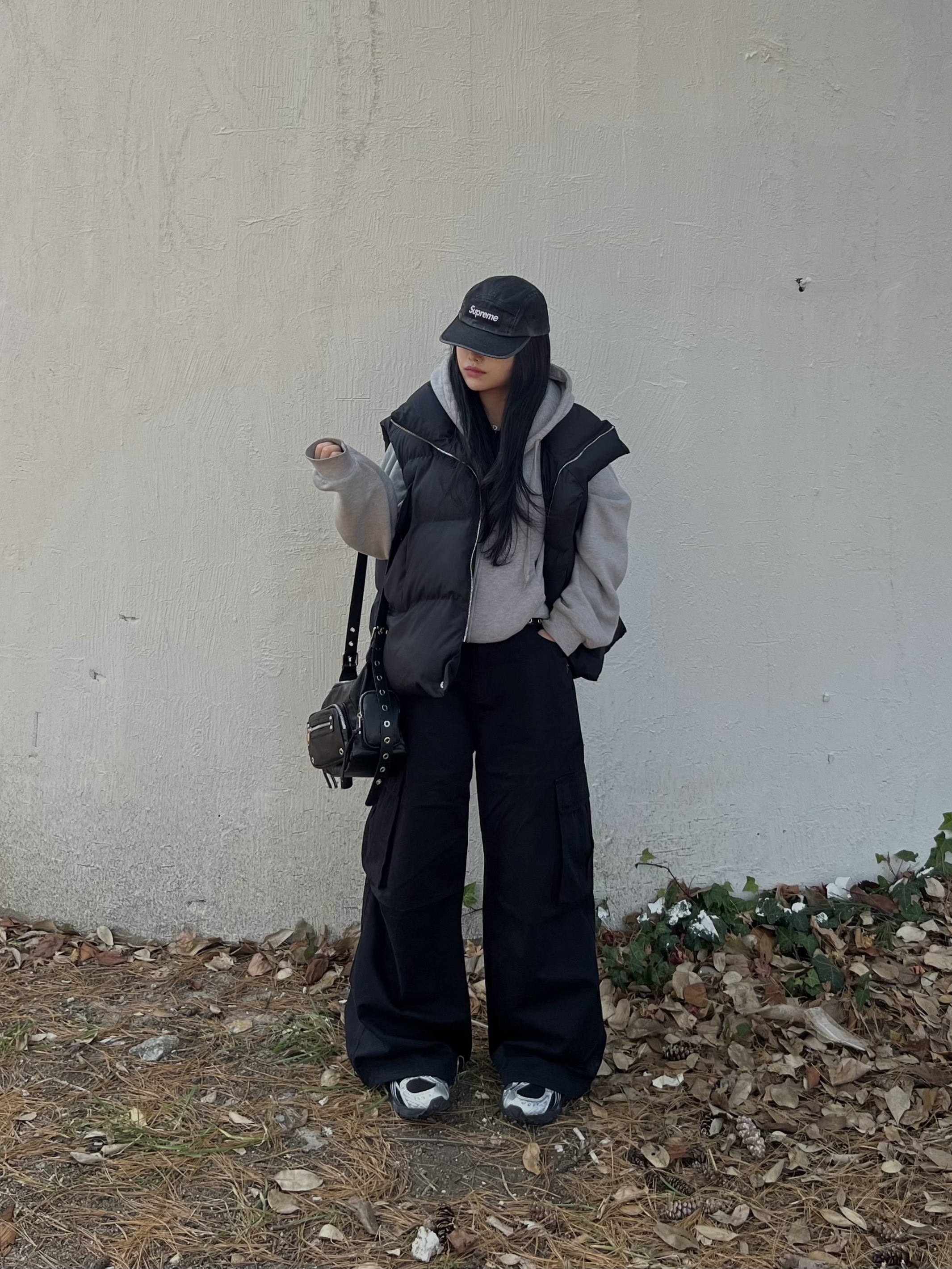 Supreme Washed Chino Twill Camp Cap Black - 25SS, Asics Gel-Nimbus 10.1 Black Pure Silver - Korea Exclusive 착용 스타일 - 4