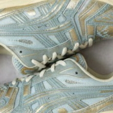 Asics Gel-Kayano 14 Pure Gold Cold Moss 착용 스타일