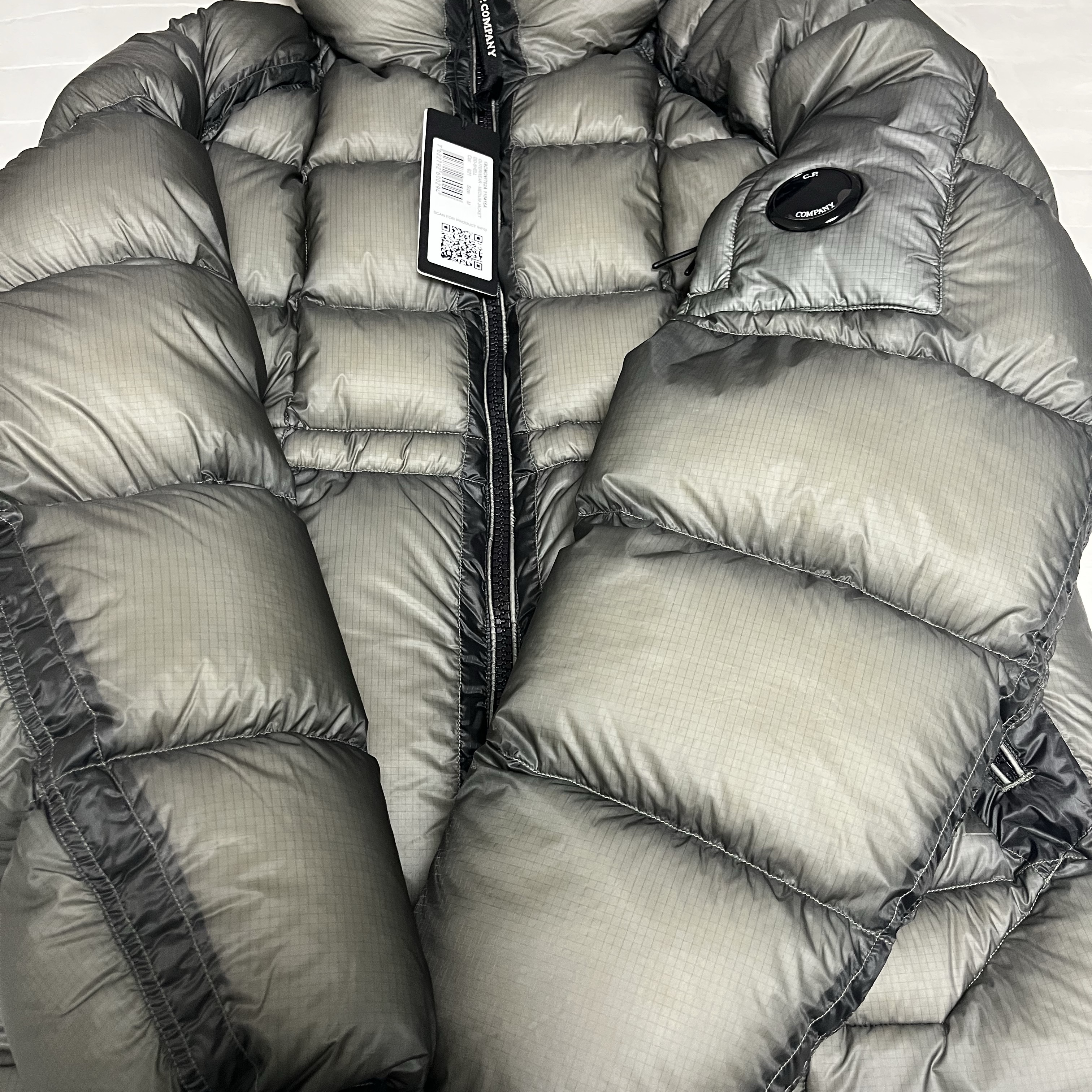 C.P. Company D.D. Shell Hooded Down Jacket Gunmetal - 25FW 착용 스타일