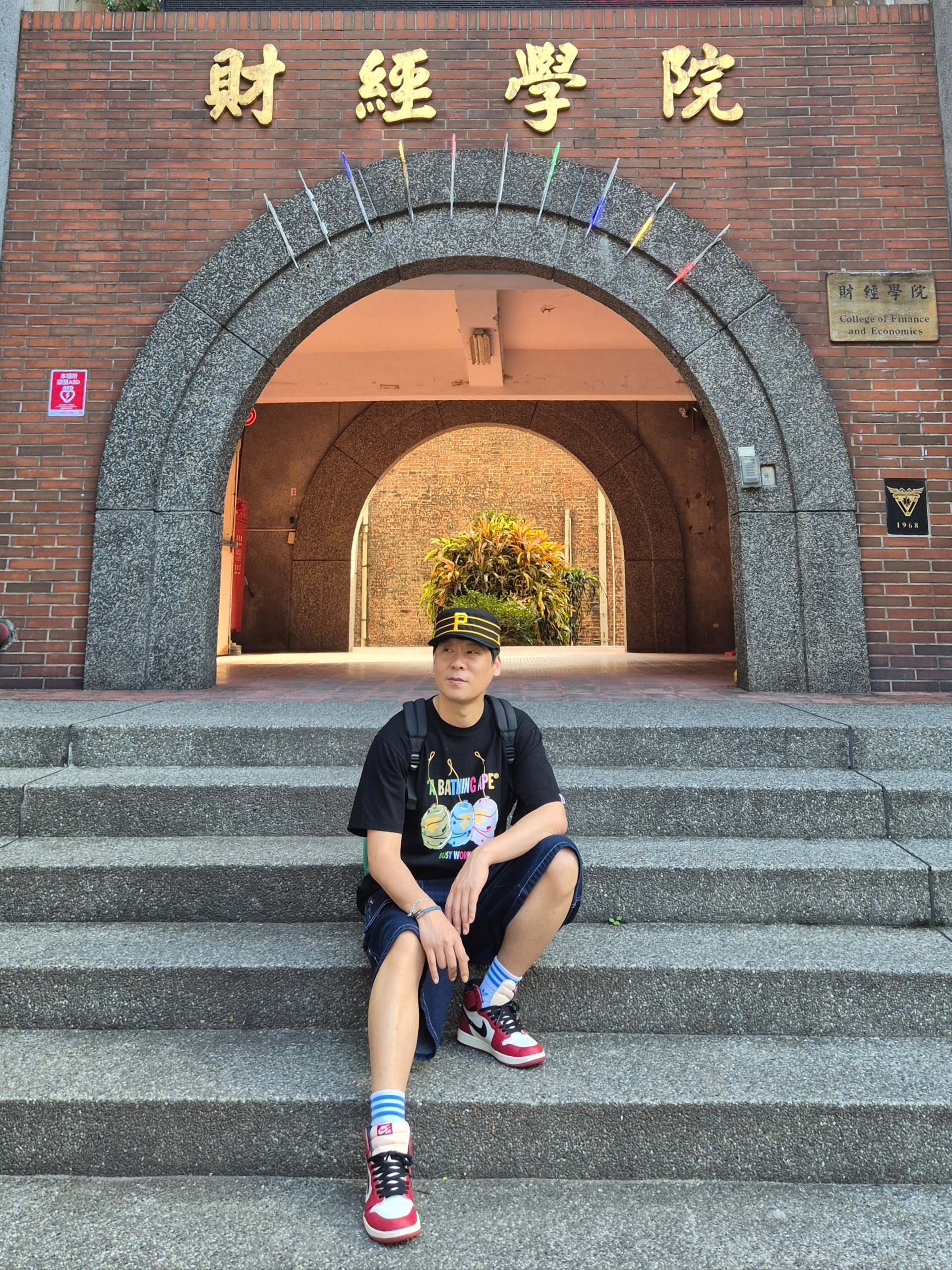 BAPE Water Yoyo Ape Head T-Shirt Black, New Era MLB Pittsburgh Pillbox Pirates Series Ball Cap Black 착용 스타일 - 4